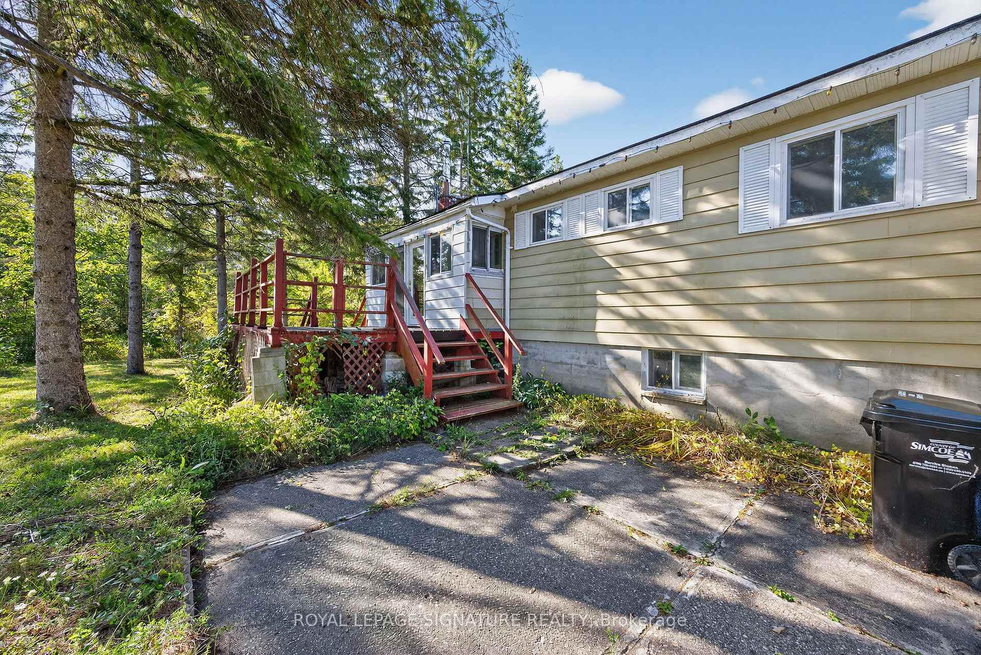 81-77 Bass Bay Drive, Tay — photo 4 of 5