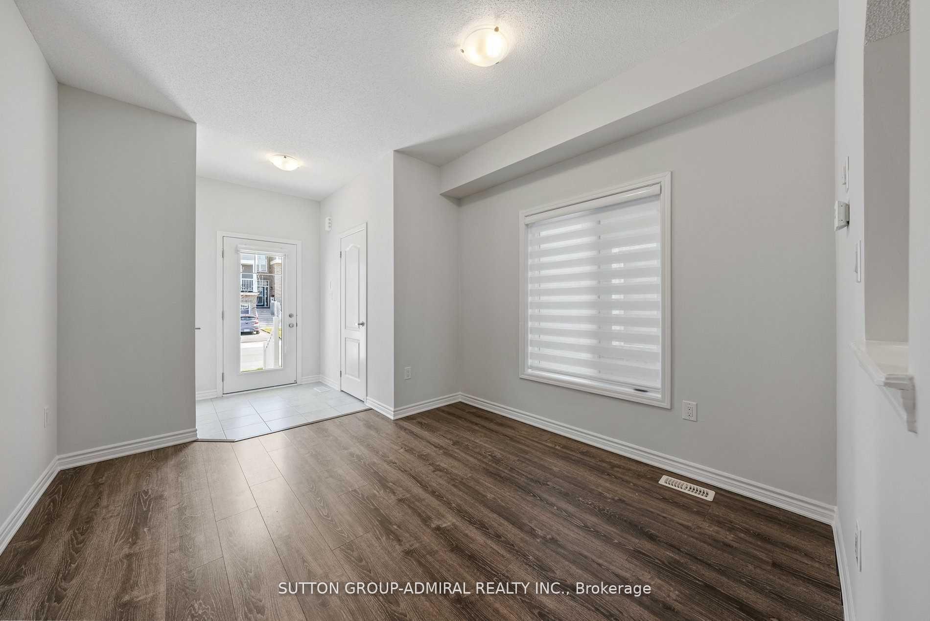 15 Hills Thistle Drive, Wasaga Beach — photo 2 of 5