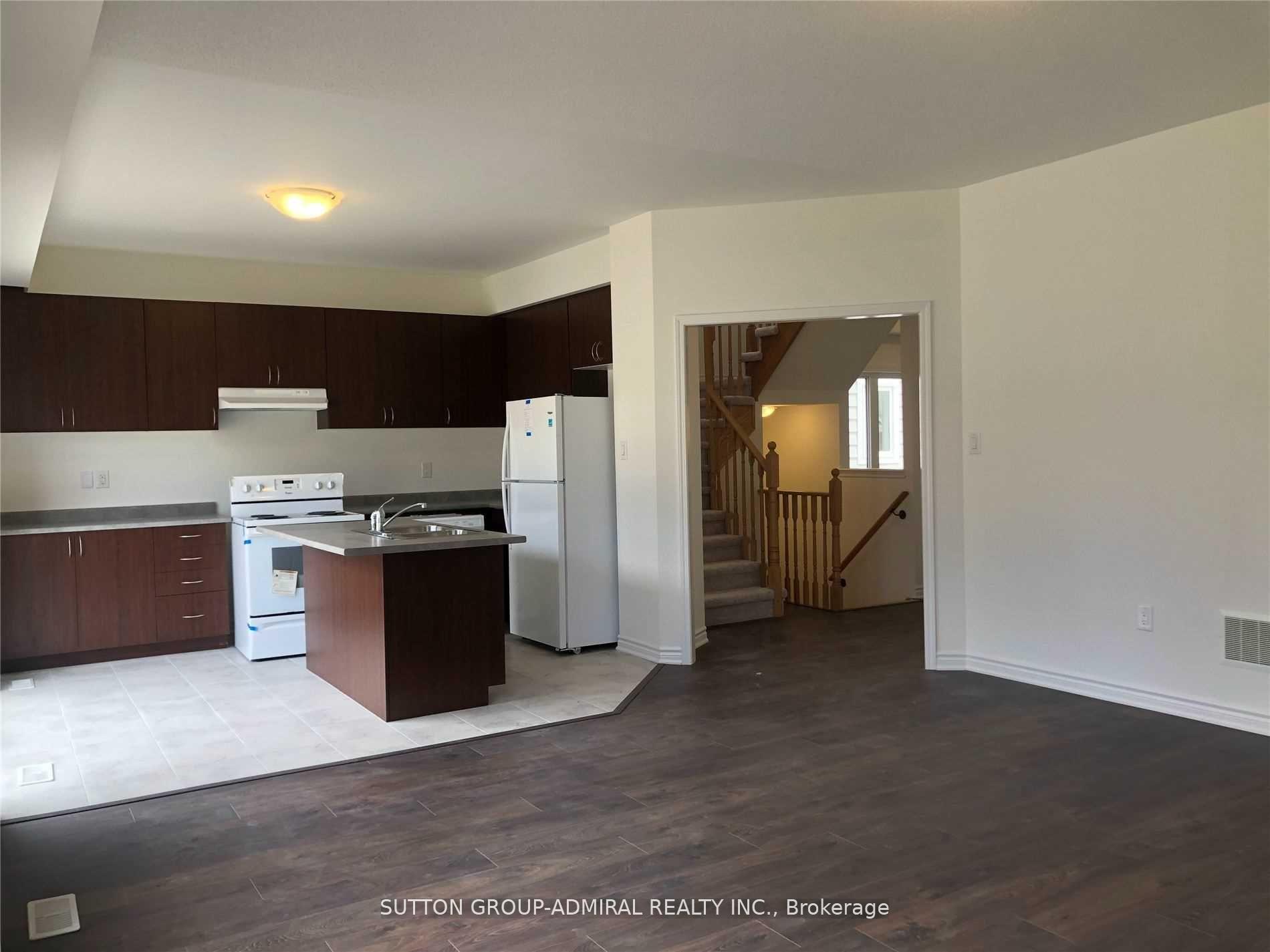 15 Hills Thistle Drive, Wasaga Beach — photo 3 of 5