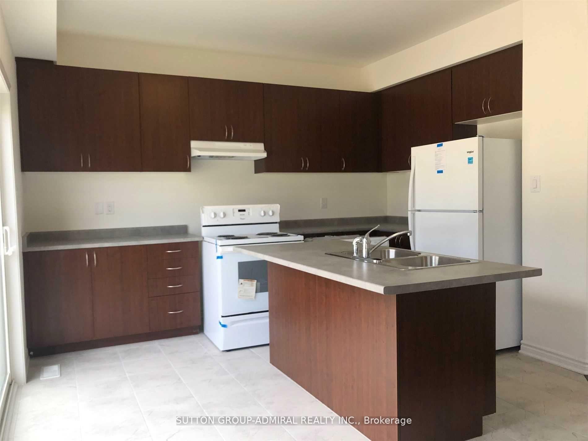 15 Hills Thistle Drive, Wasaga Beach — photo 4 of 5