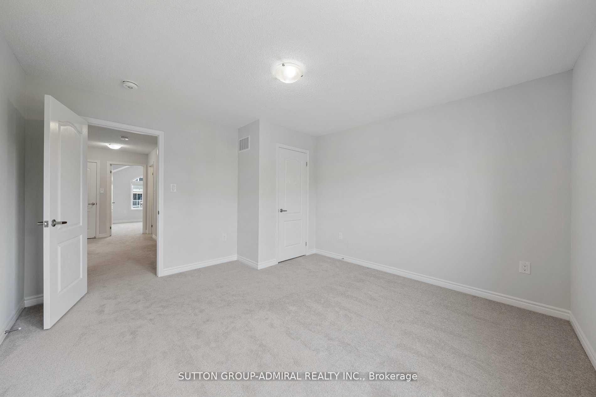 15 Hills Thistle Drive, Wasaga Beach — photo 5 of 5