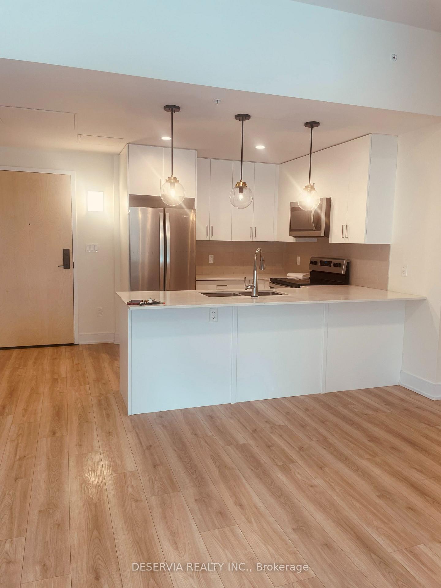 121 Mary Street Unit 205, Clearview — photo 3 of 5