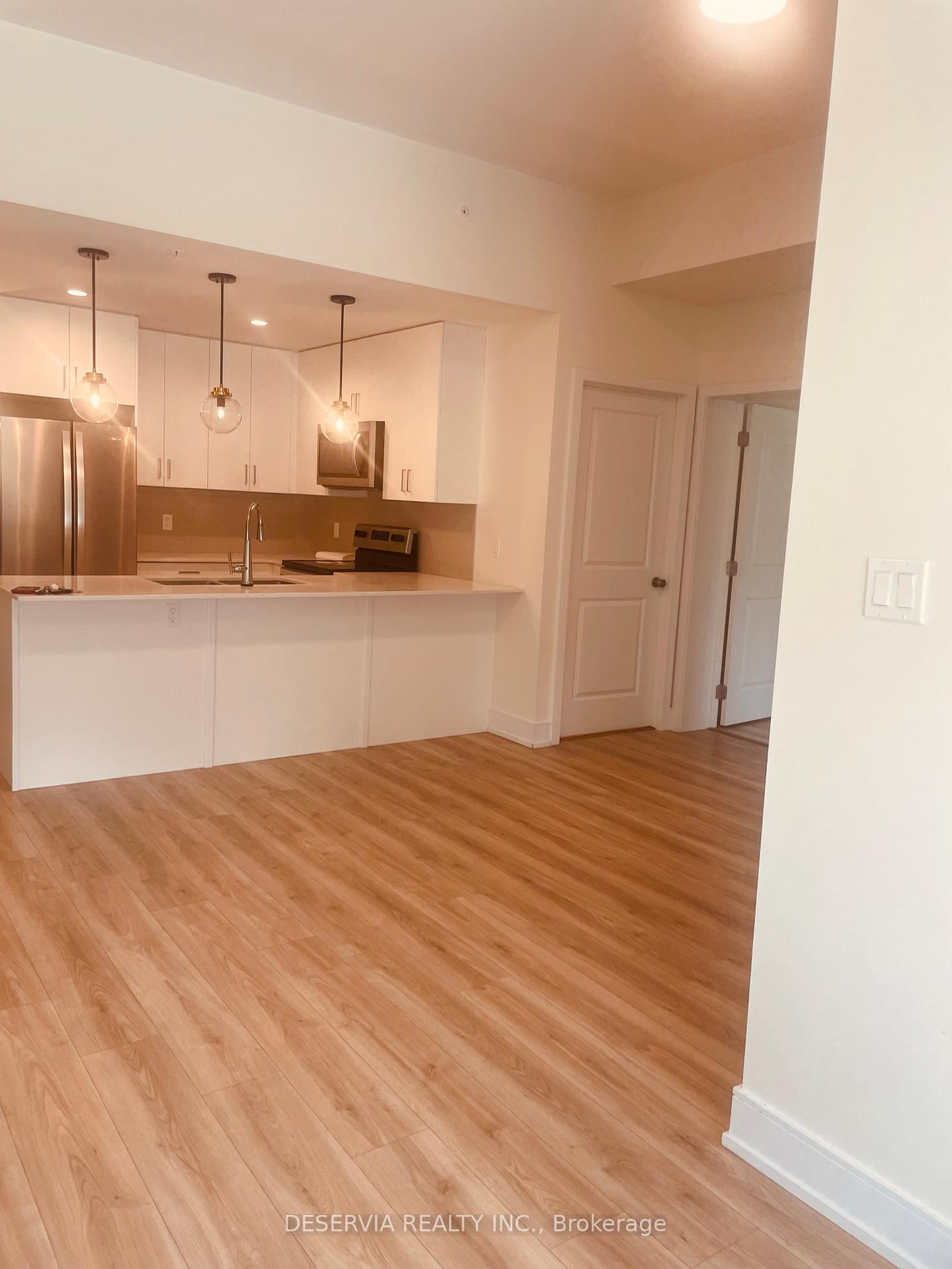 121 Mary Street Unit 205, Clearview — photo 5 of 5