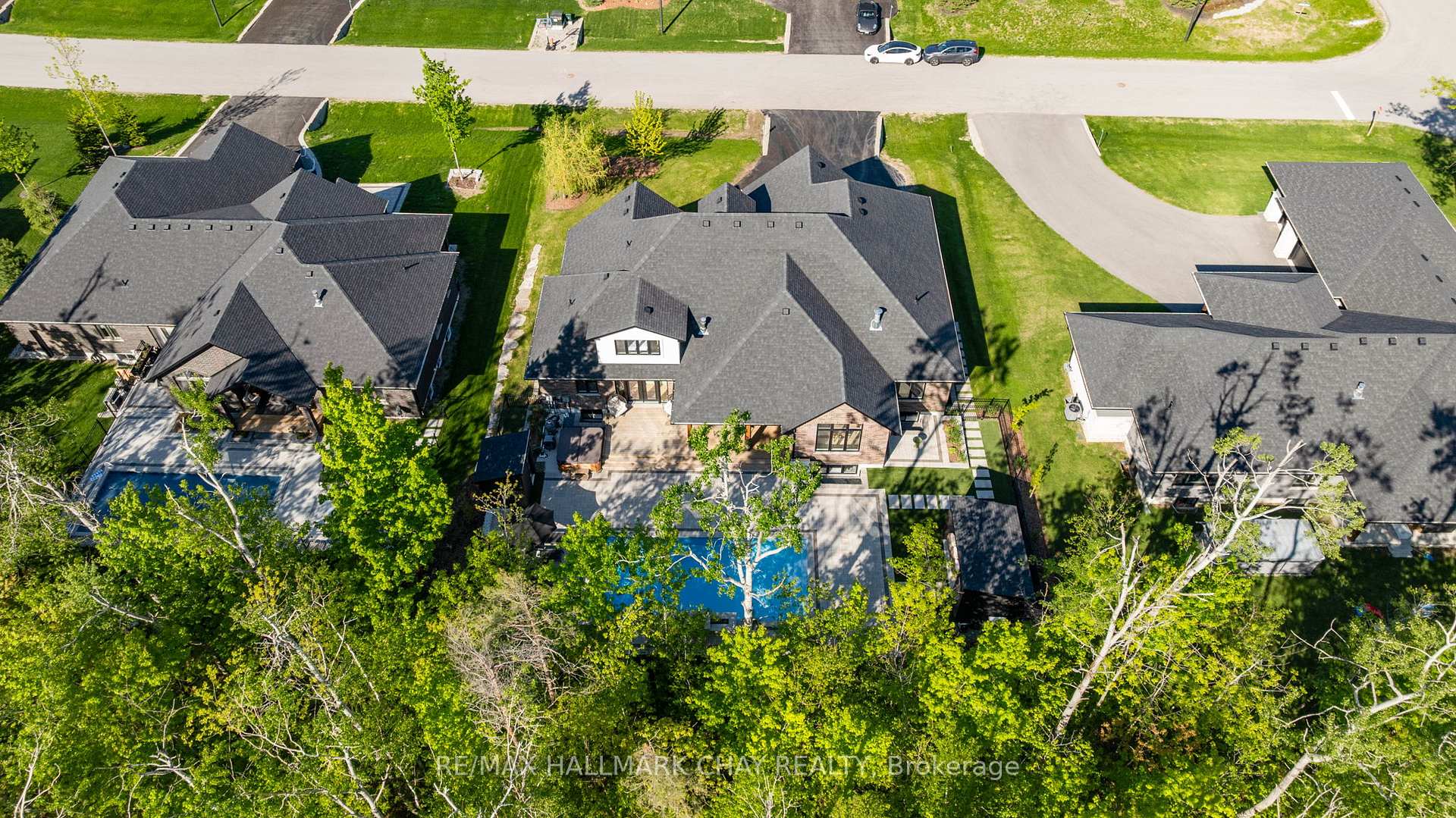 4 Walter James Parkway, Springwater — photo 3 of 5