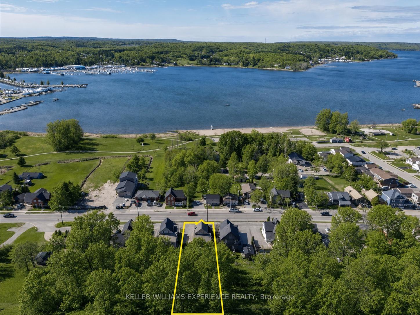 80 ROBERT Street W, Penetanguishene — photo 2 of 5
