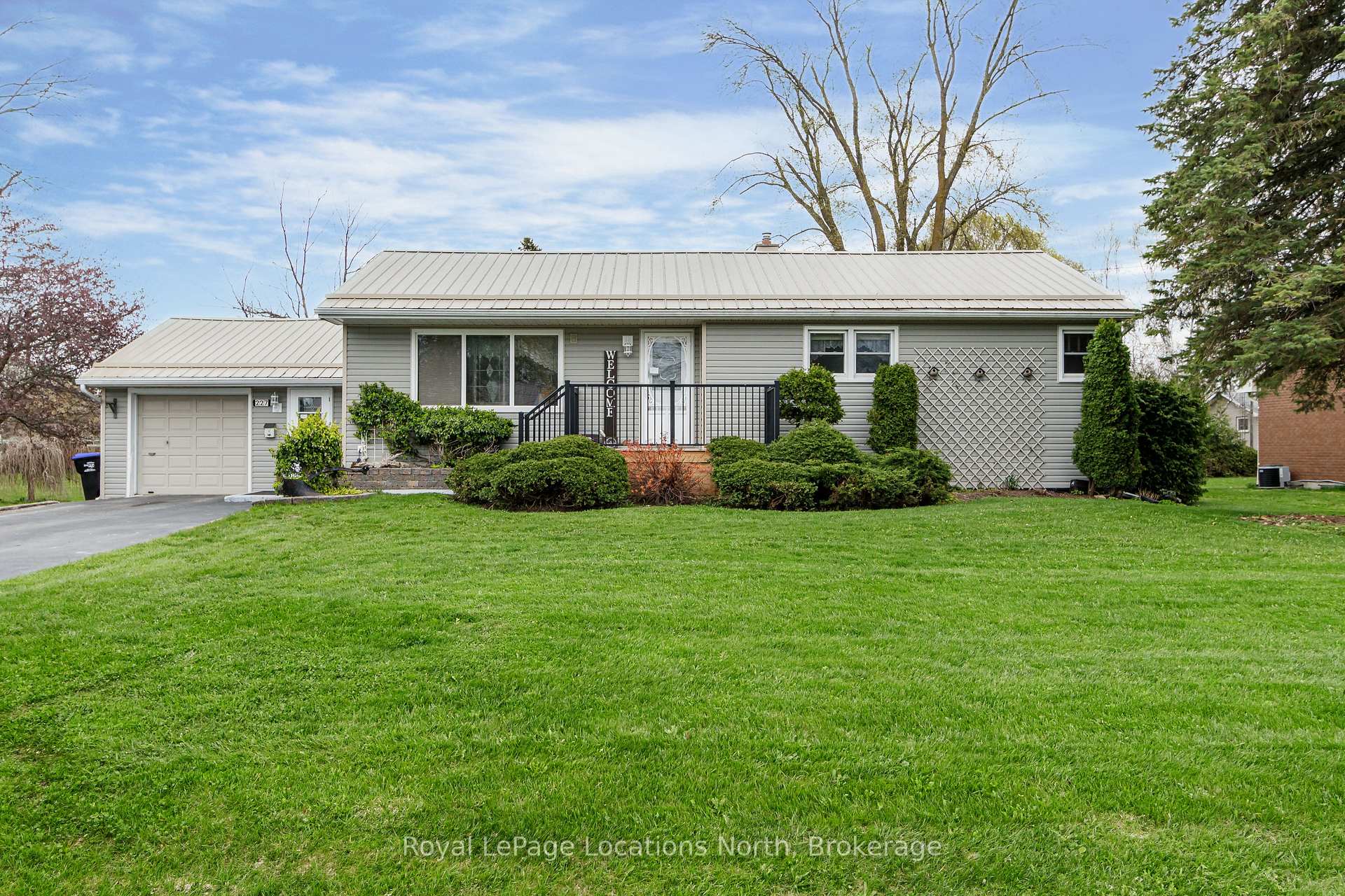 227 Superior Street, Clearview, ON L0M 1S0 — Clearview, Ontario