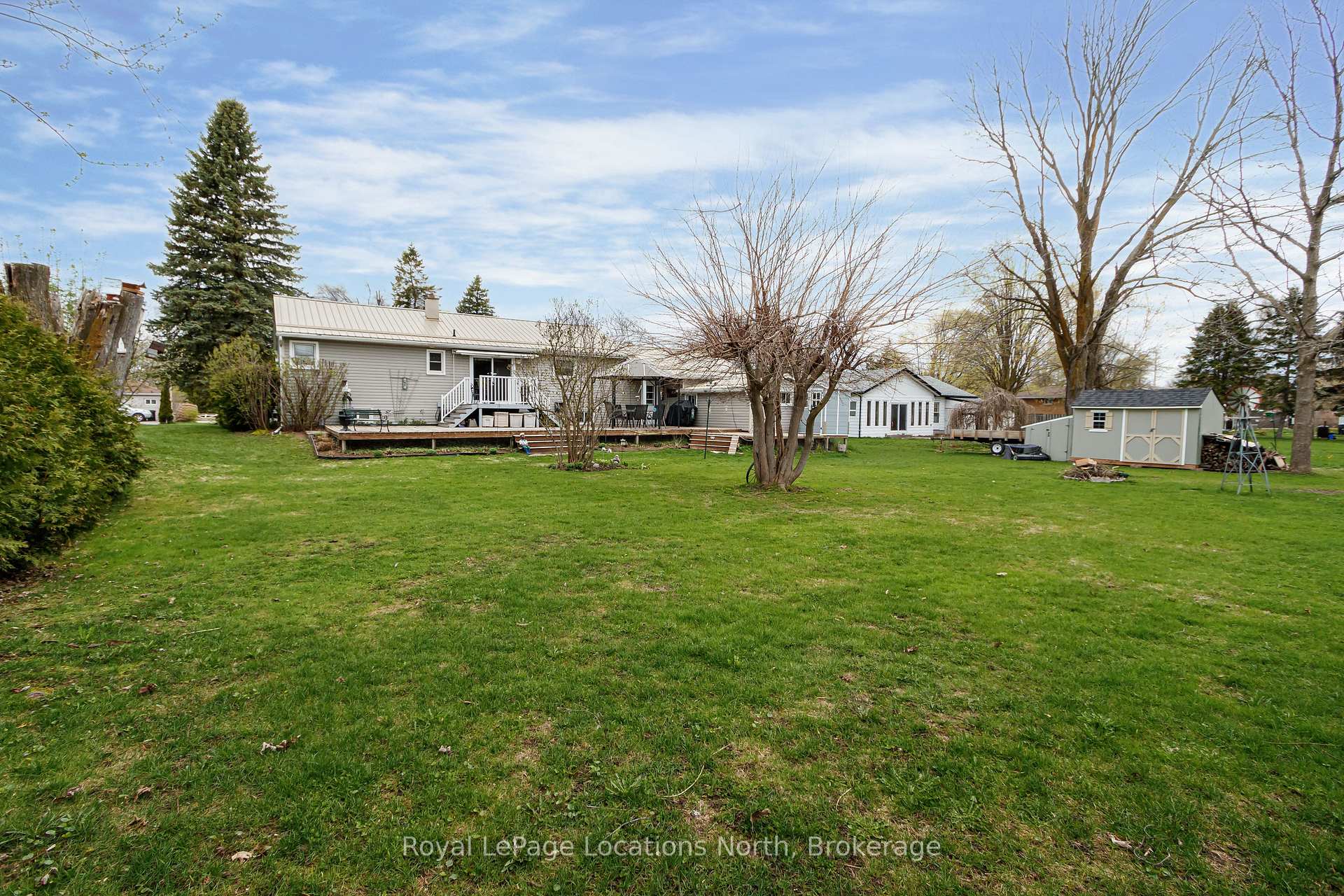 227 Superior Street, Clearview — photo 4 of 5