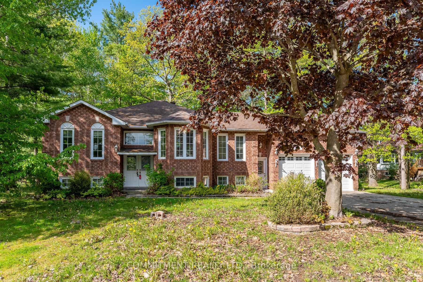 39 Downer Crescent, Wasaga Beach — photo 2 of 5