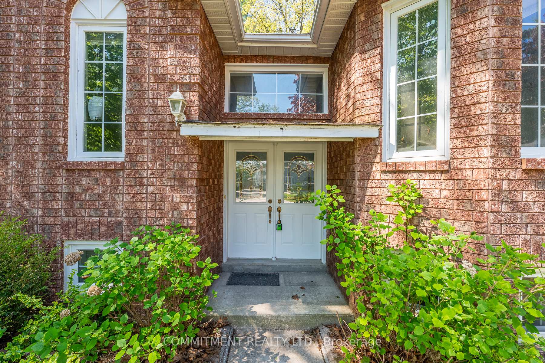 39 Downer Crescent, Wasaga Beach — photo 3 of 5