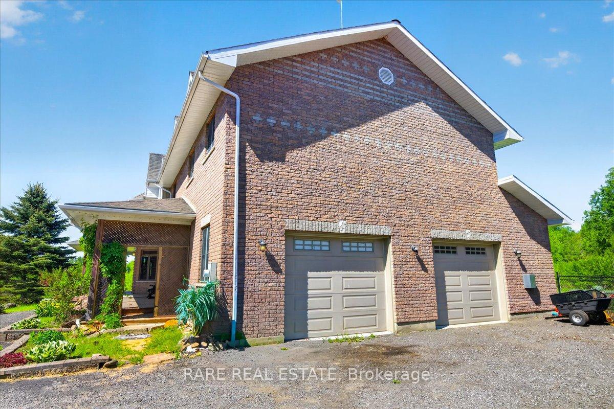 3938 Hogback Road, Clearview — photo 4 of 5