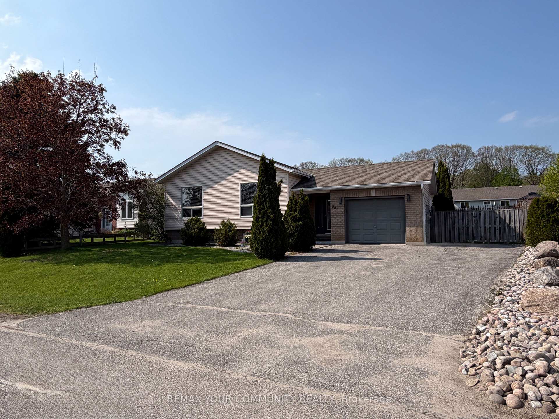 86 Oxley Drive, Penetanguishene, ON L9M 1W1 — Penetanguishene, Ontario