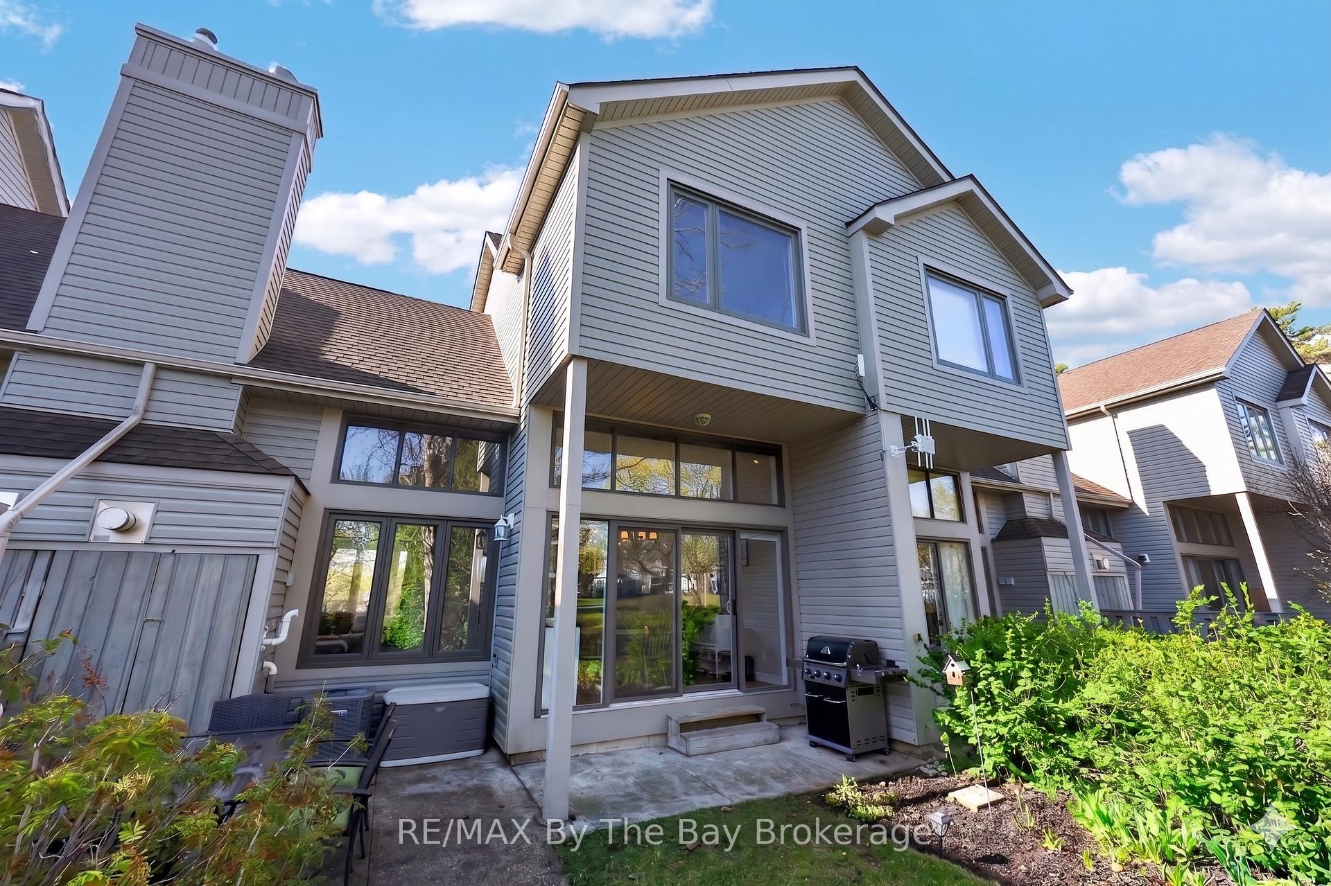43 Trafalgar Road, Collingwood, ON L9Y 5G4 — Collingwood, Ontario