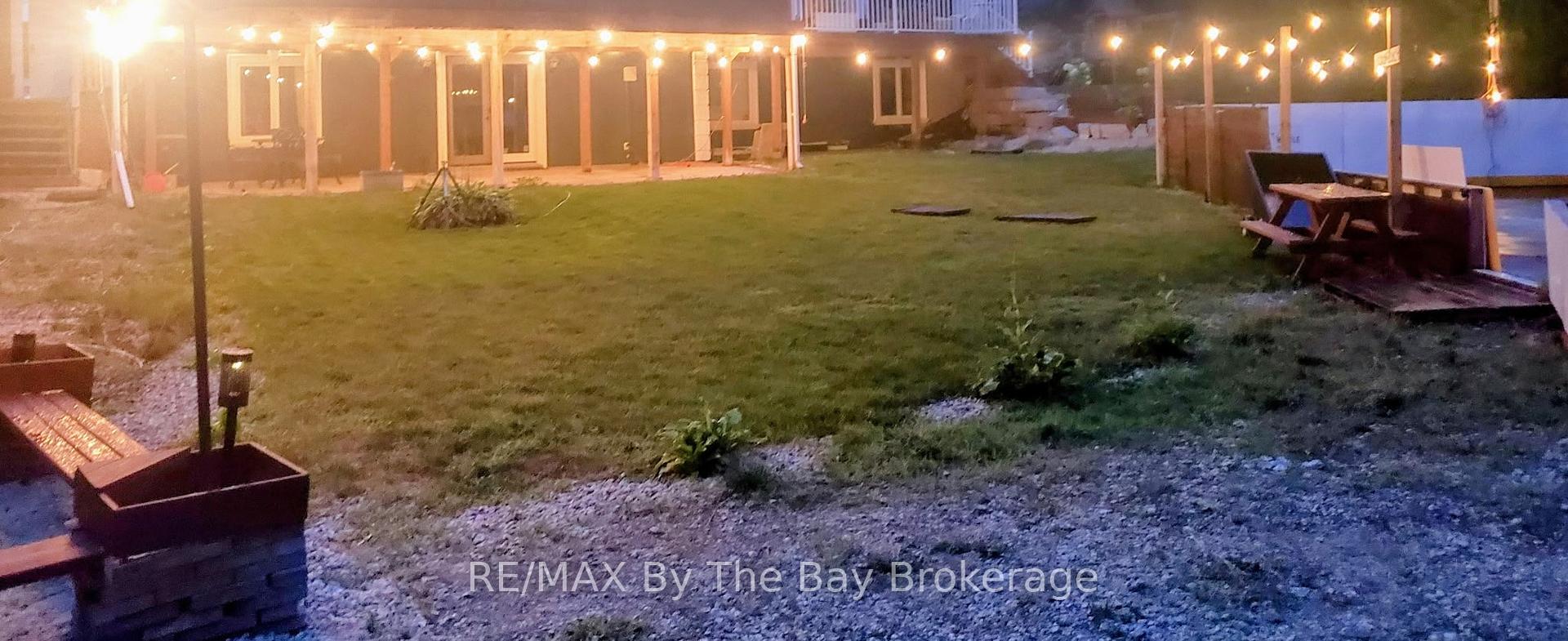 24 Bridlewood Crescent, Wasaga Beach — photo 3 of 5