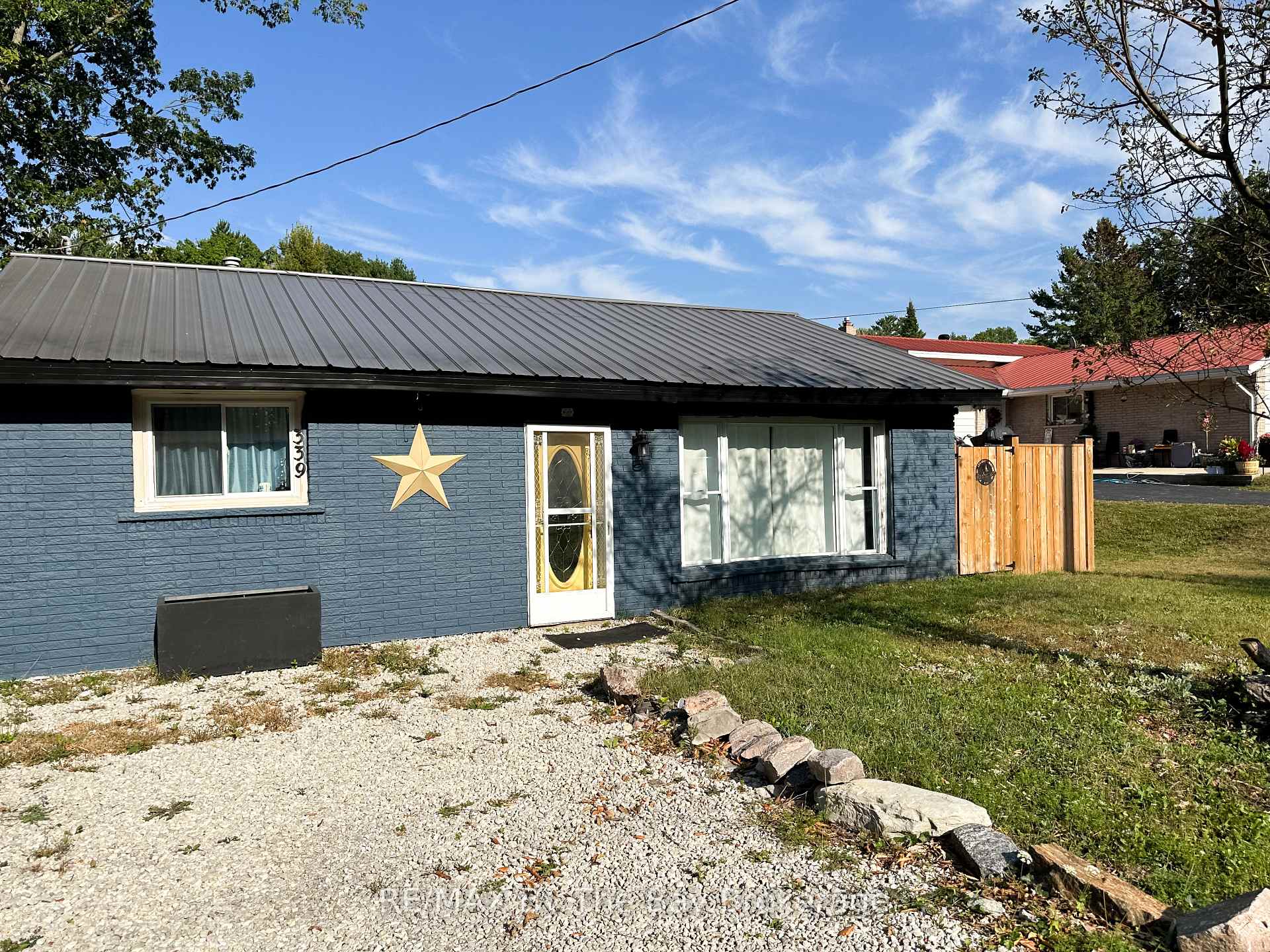 339 Zoo Park Road, Wasaga Beach, ON L9Z 1S7 — Wasaga Beach, Ontario