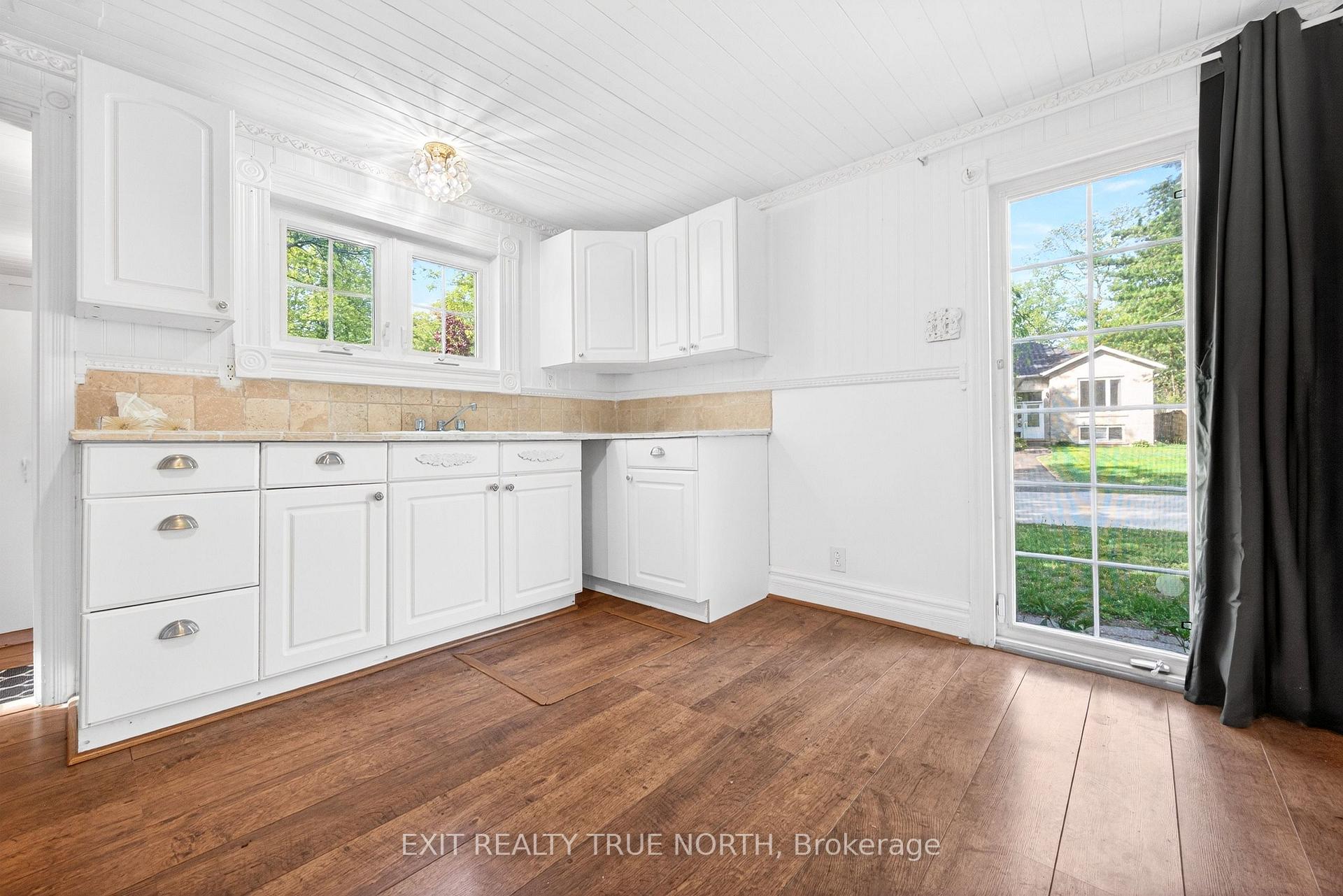 60 Parkwood Drive, Wasaga Beach — photo 5 of 5
