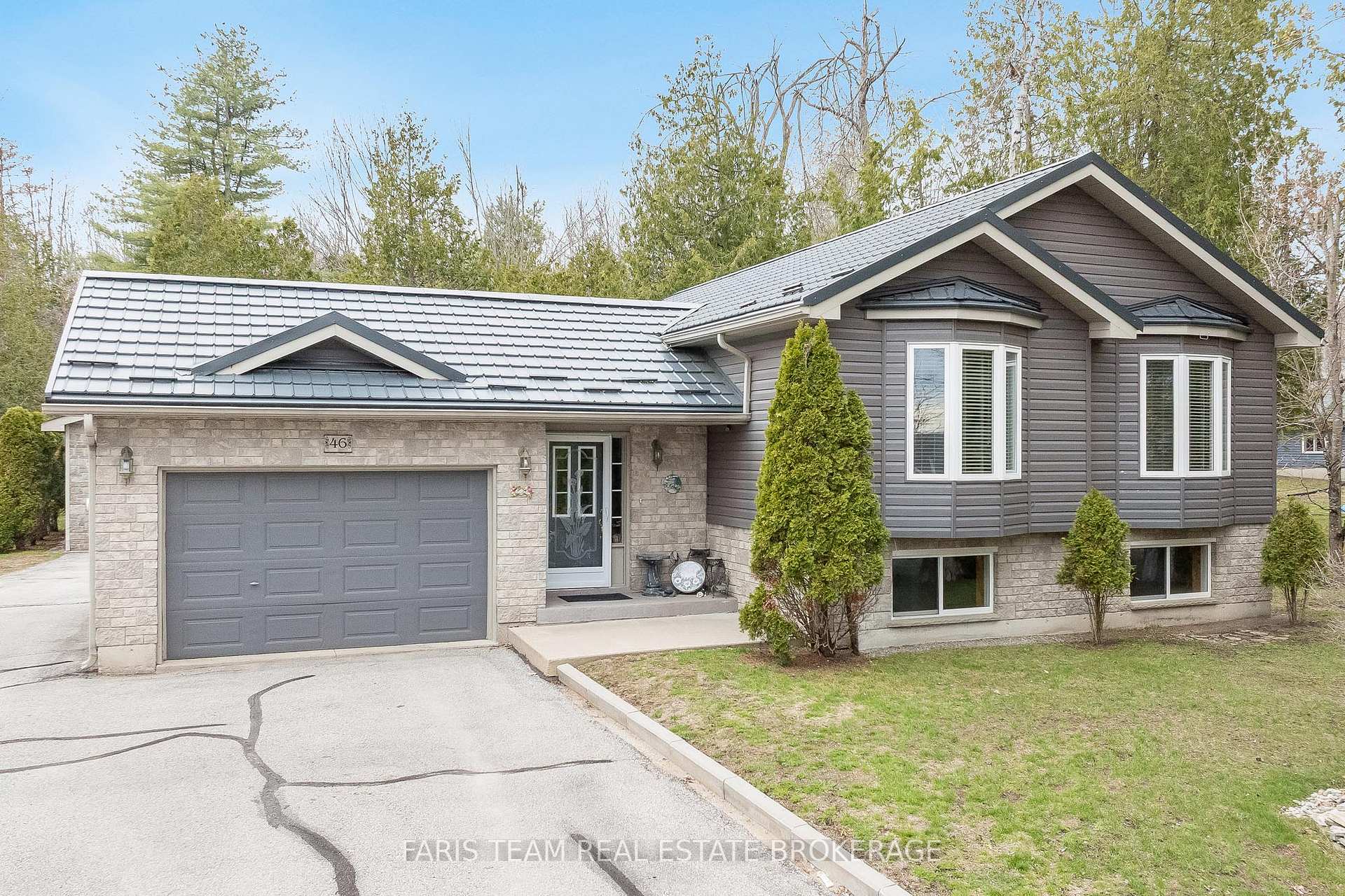 46 Greenwood Avenue, Oro-Medonte, ON L0K 1E0 — Oro-Medonte, Ontario