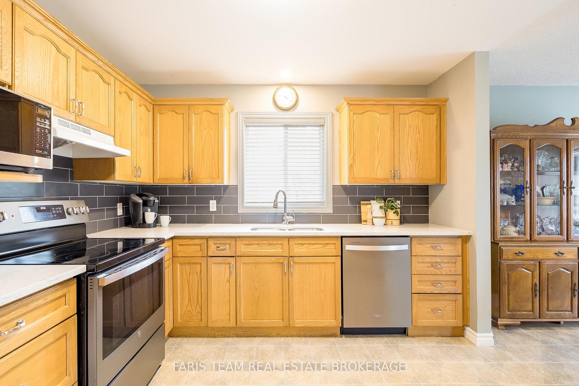 46 Greenwood Avenue, Oro-Medonte — photo 5 of 5