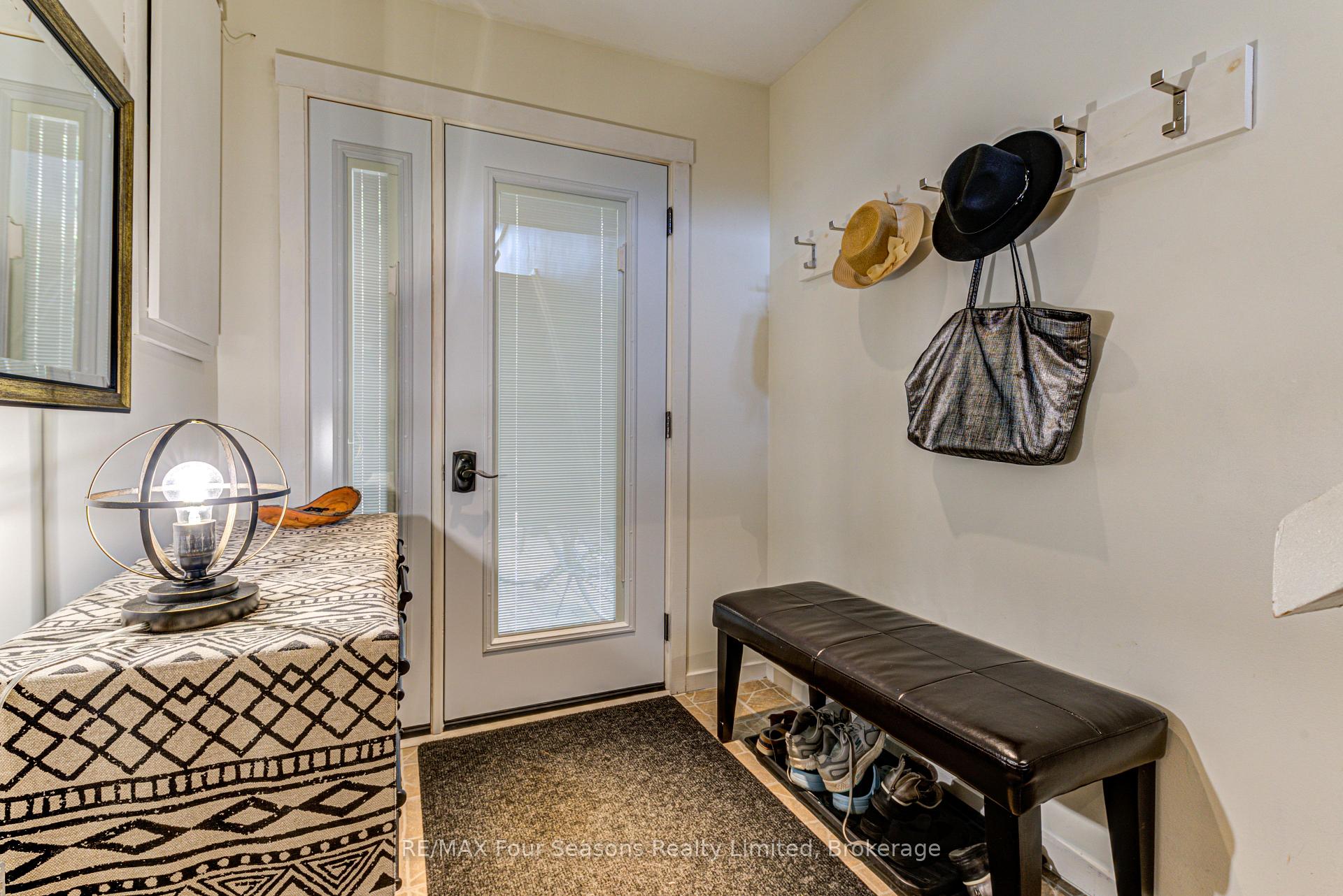 471 Oxbow Crescent, Collingwood — photo 4 of 5