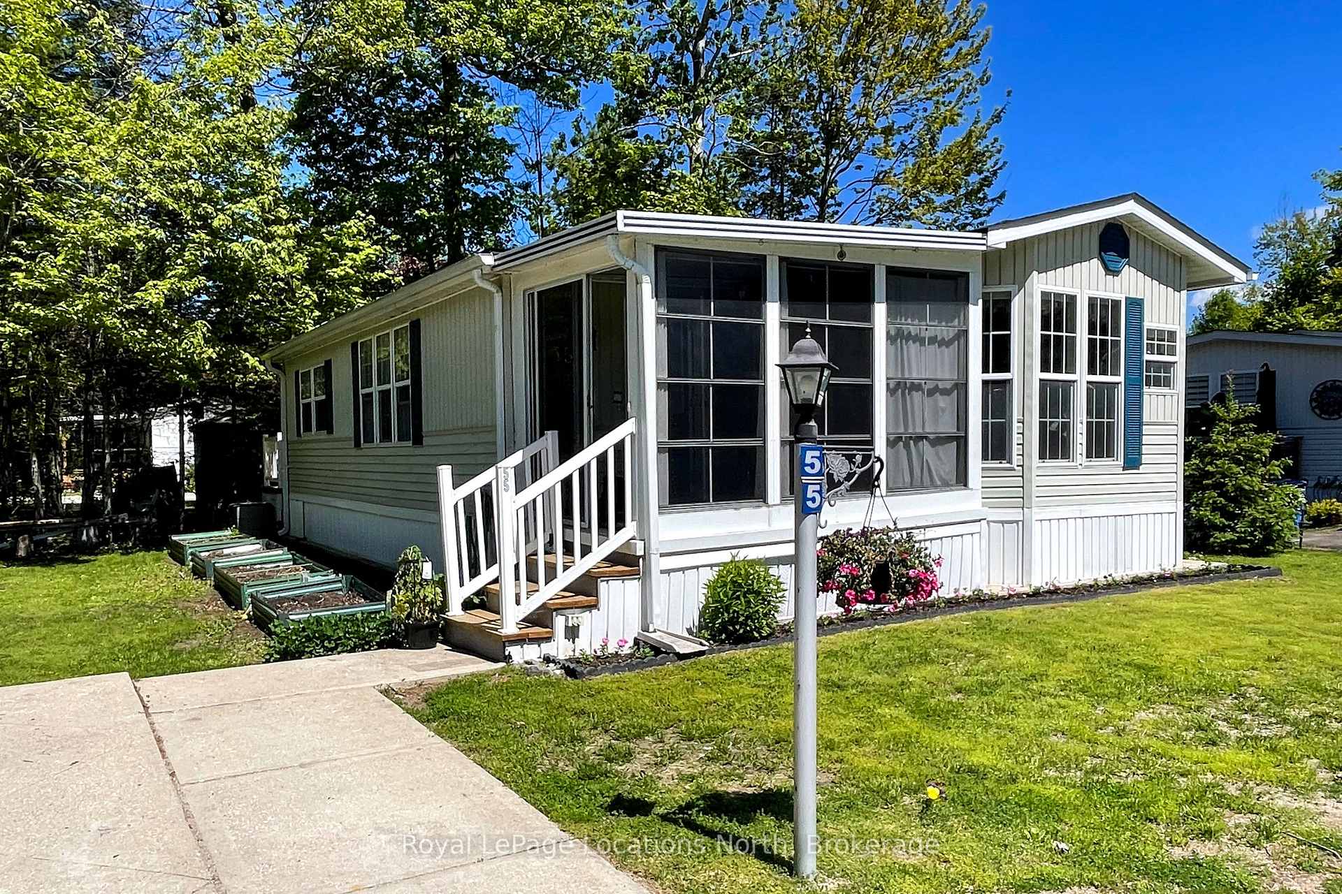 55 Topaz Street, Wasaga Beach — photo 4 of 5