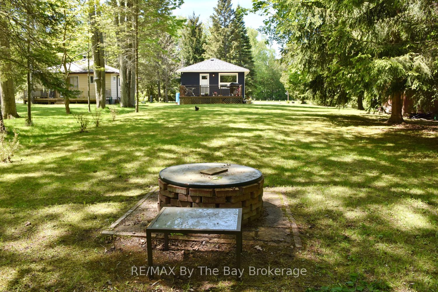 23 Sunnidale Road N, Wasaga Beach — photo 3 of 5