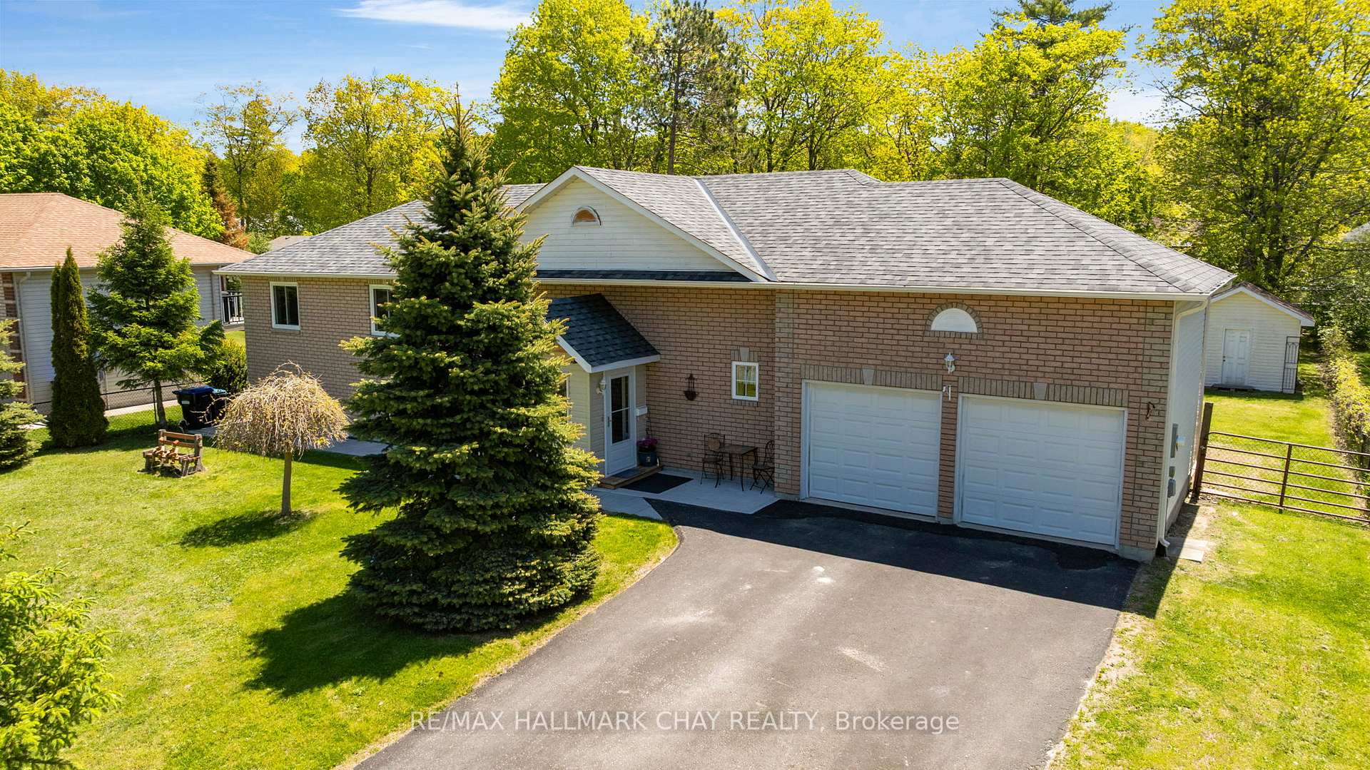 29 Foliage Drive, Tiny, ON L0L 1P1 — Tiny, Ontario