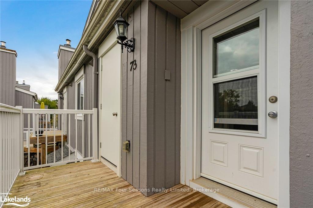 21 Dawson Drive 73, Collingwood — photo 3 of 5