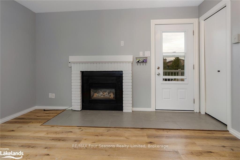 21 Dawson Drive 73, Collingwood — photo 5 of 5