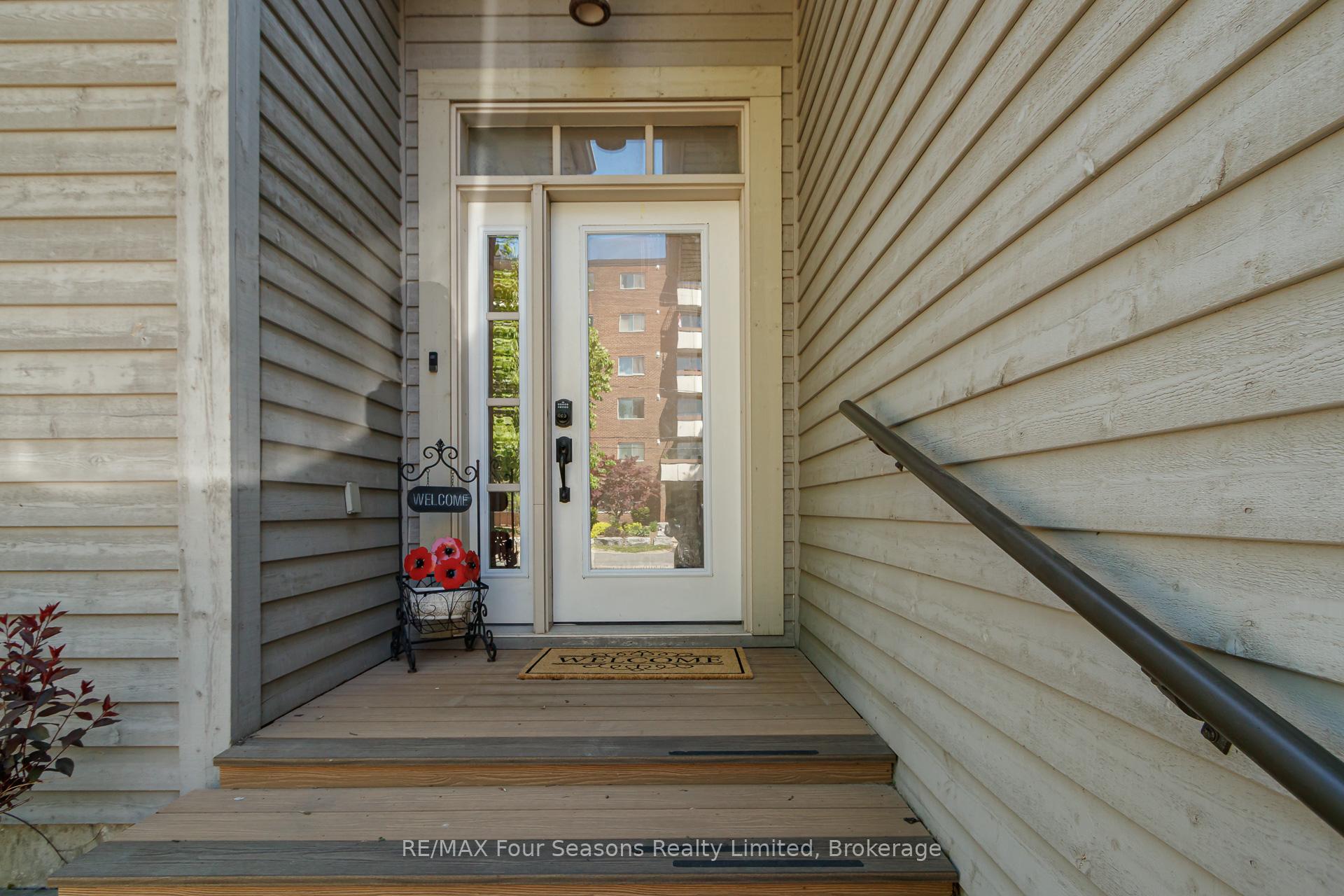 121 Elm Street, Collingwood — photo 3 of 5