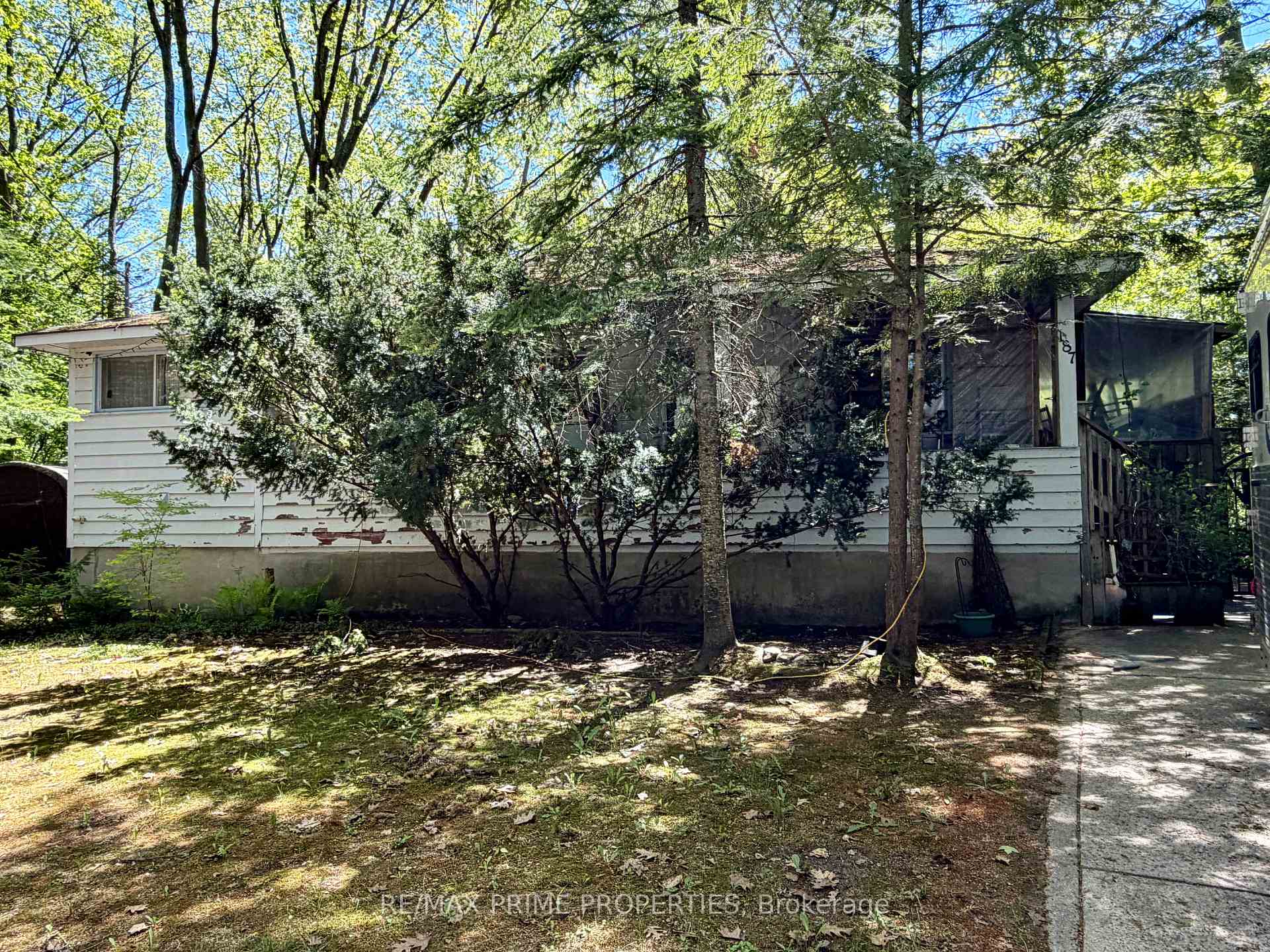 187 Frederick Drive, Wasaga Beach — photo 2 of 5
