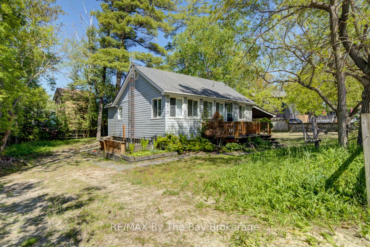33 17th Street N, Wasaga Beach — photo 4 of 5