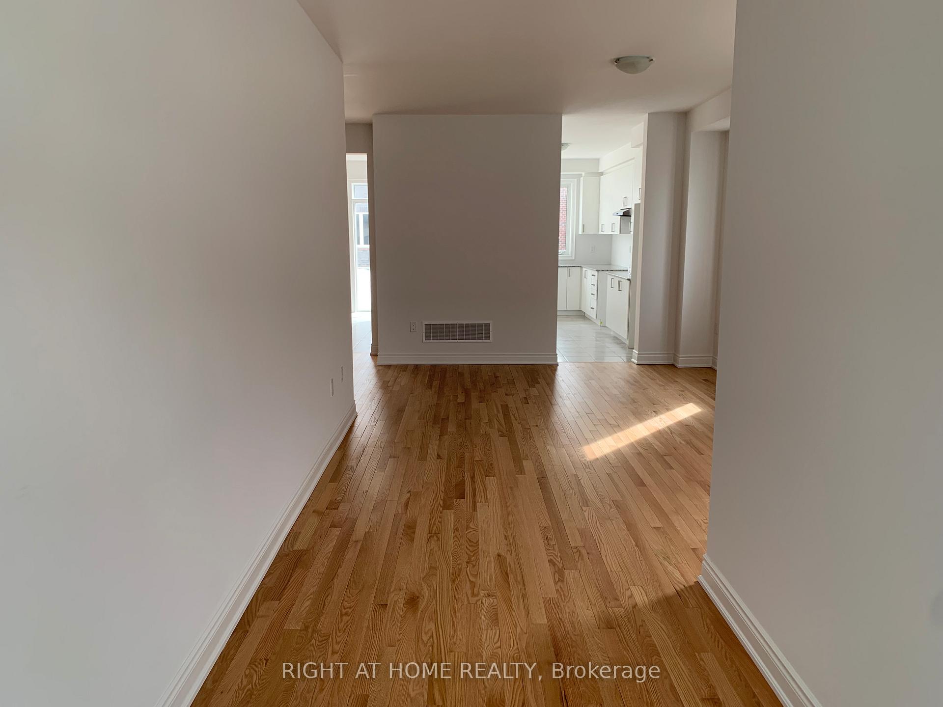 23 Amber Drive, Wasaga Beach — photo 2 of 5