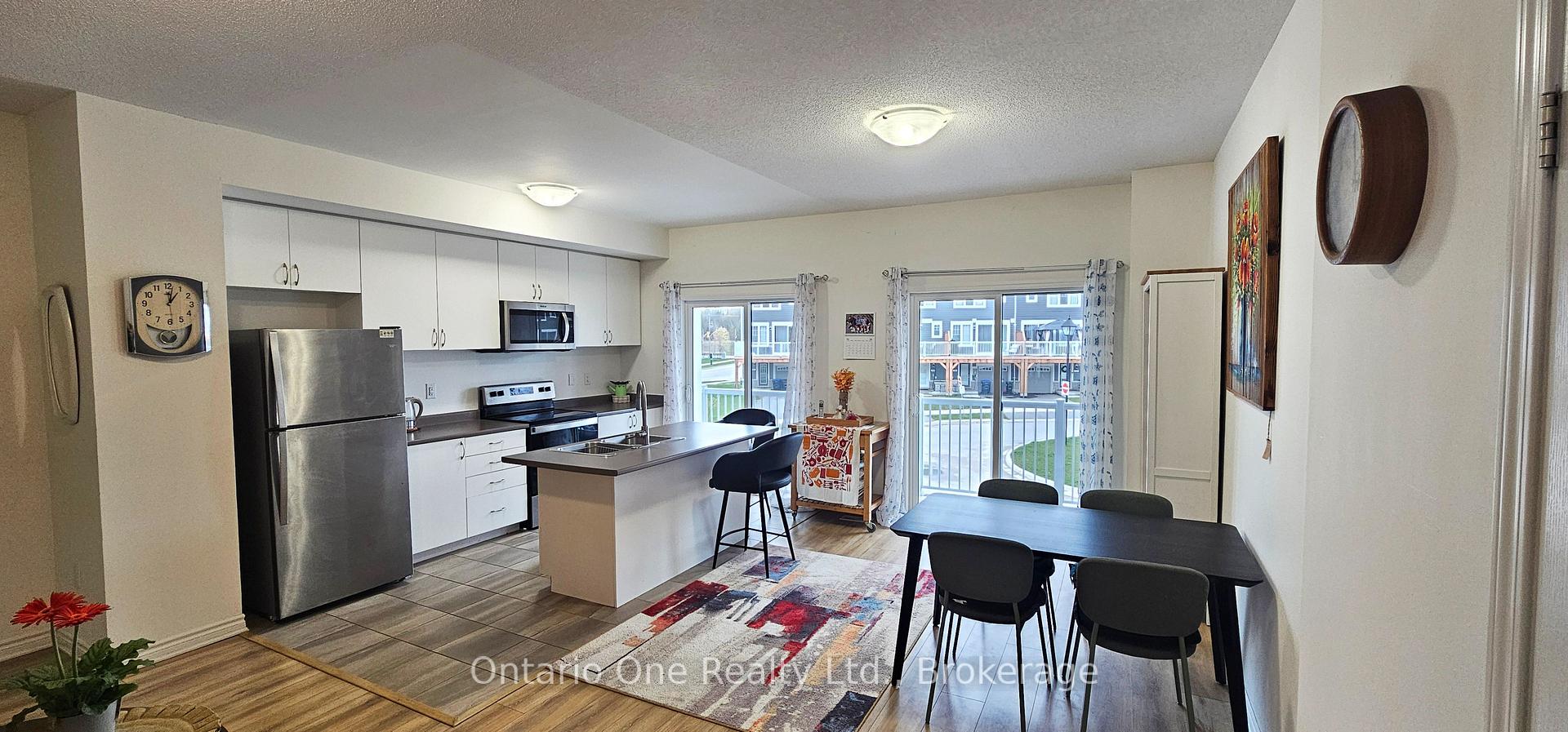 24 Surf Drive, Wasaga Beach — photo 4 of 5
