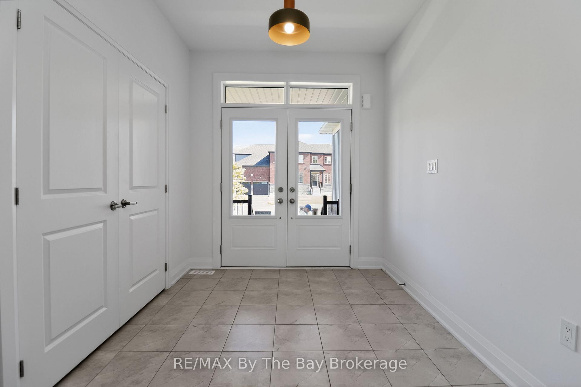 52 Amber Drive, Wasaga Beach — photo 3 of 5