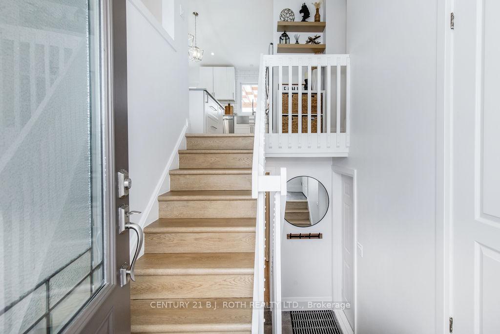 15 Sugarbush Road, Oro-Medonte — photo 4 of 5