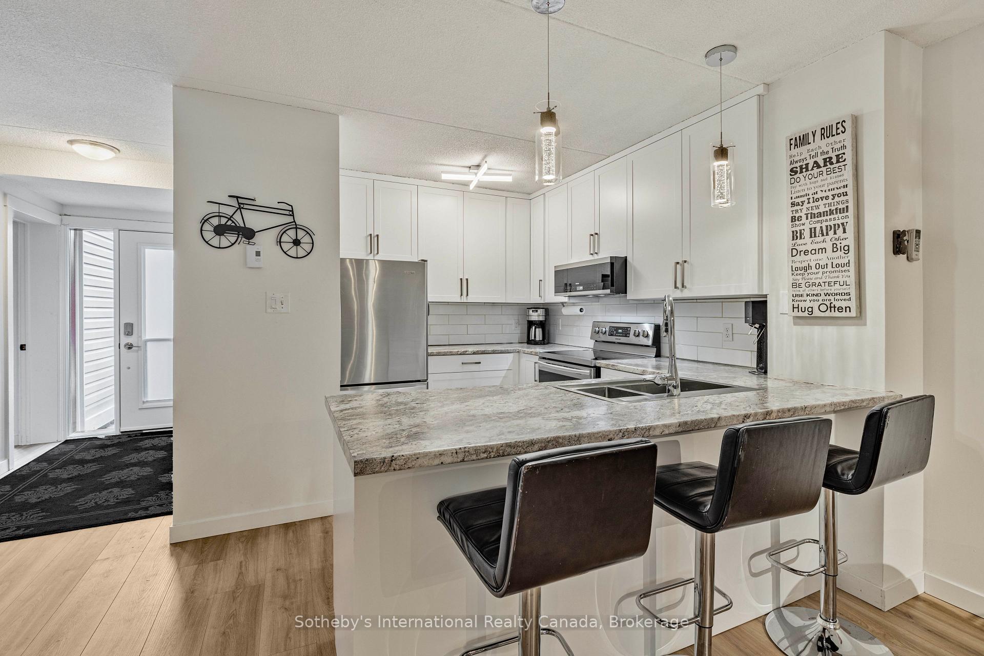 49 TROTT Boulevard 181, Collingwood — photo 4 of 5