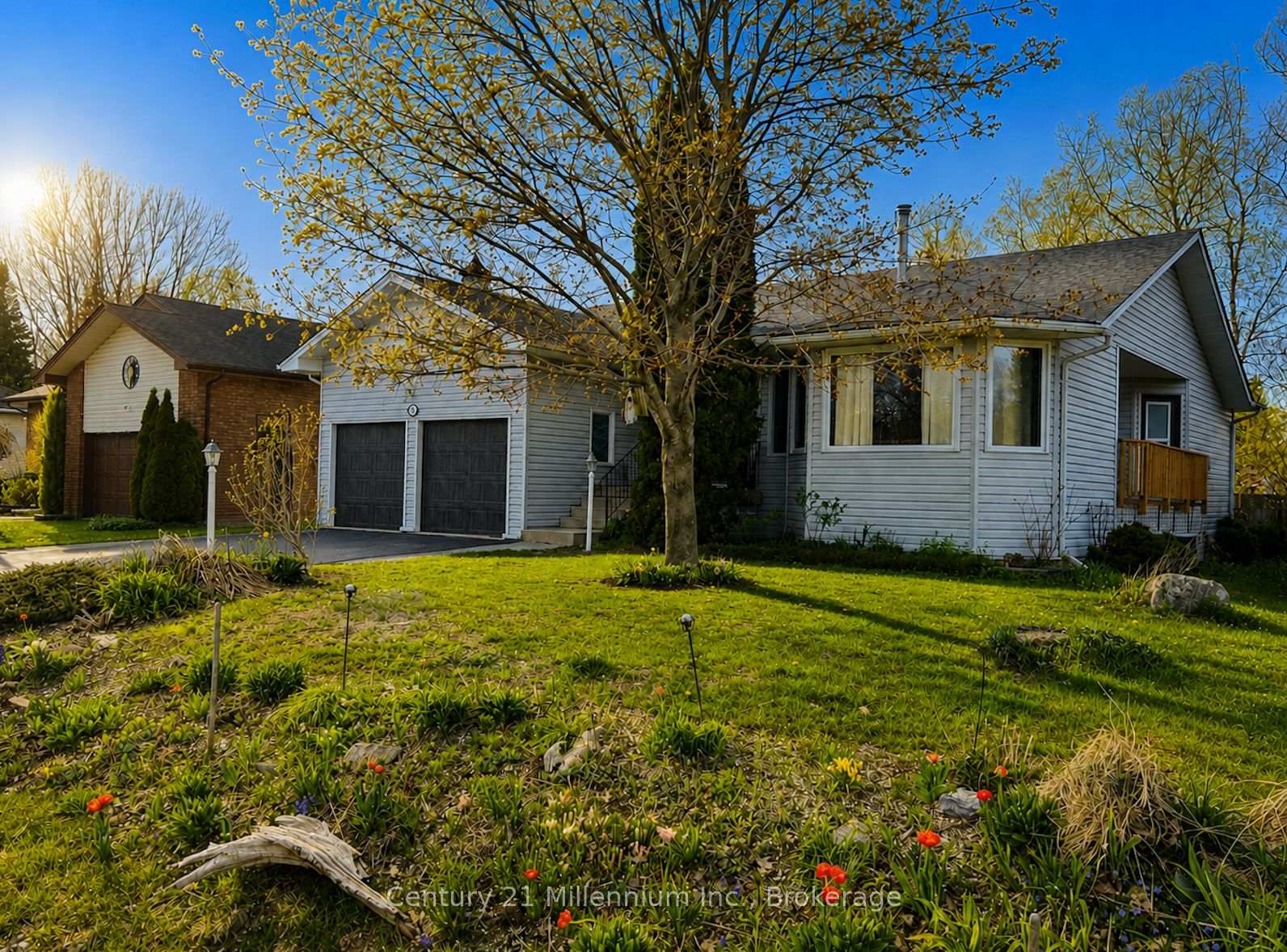 6 Royal Beech Drive, Wasaga Beach — photo 2 of 5
