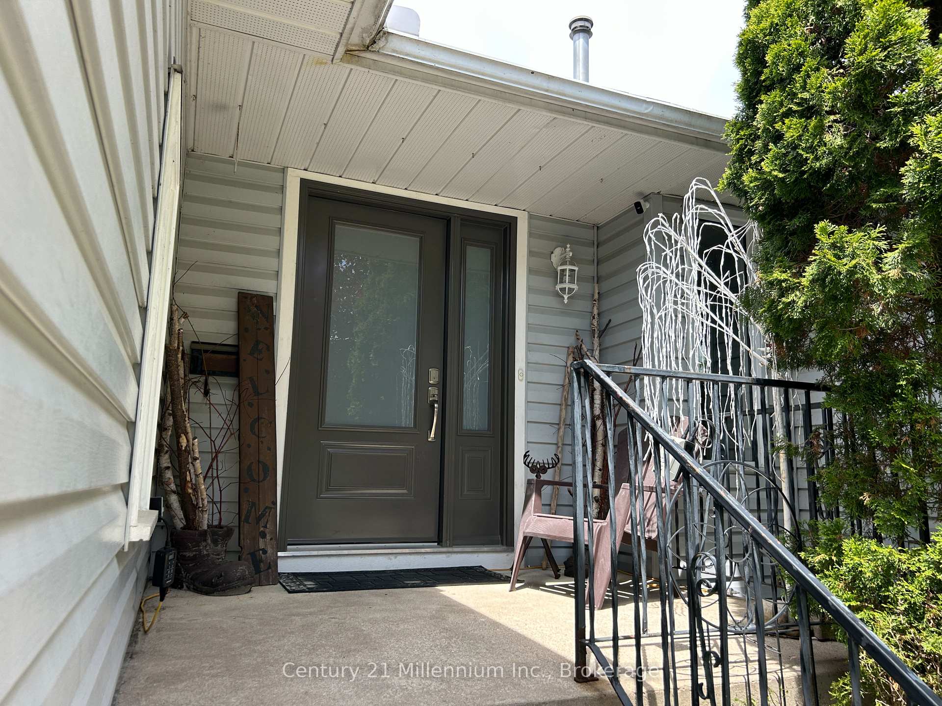 6 Royal Beech Drive, Wasaga Beach — photo 3 of 5