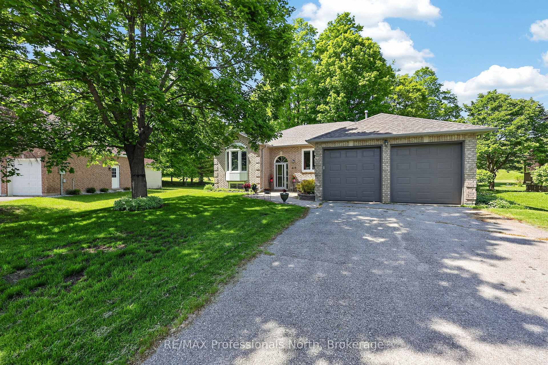 48 Fairway Crescent, Wasaga Beach — photo 3 of 5