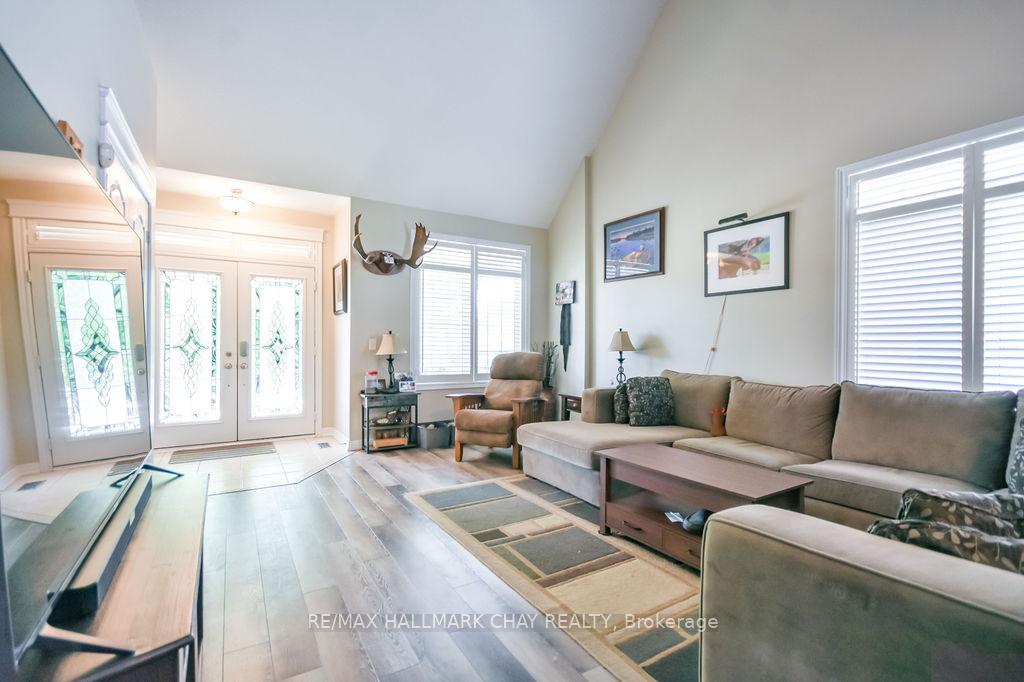 34 Meadowood Drive, Wasaga Beach — photo 3 of 5