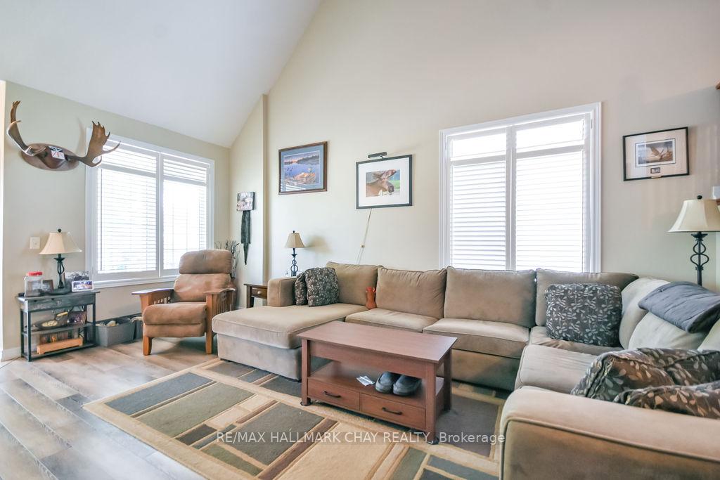 34 Meadowood Drive, Wasaga Beach — photo 4 of 5