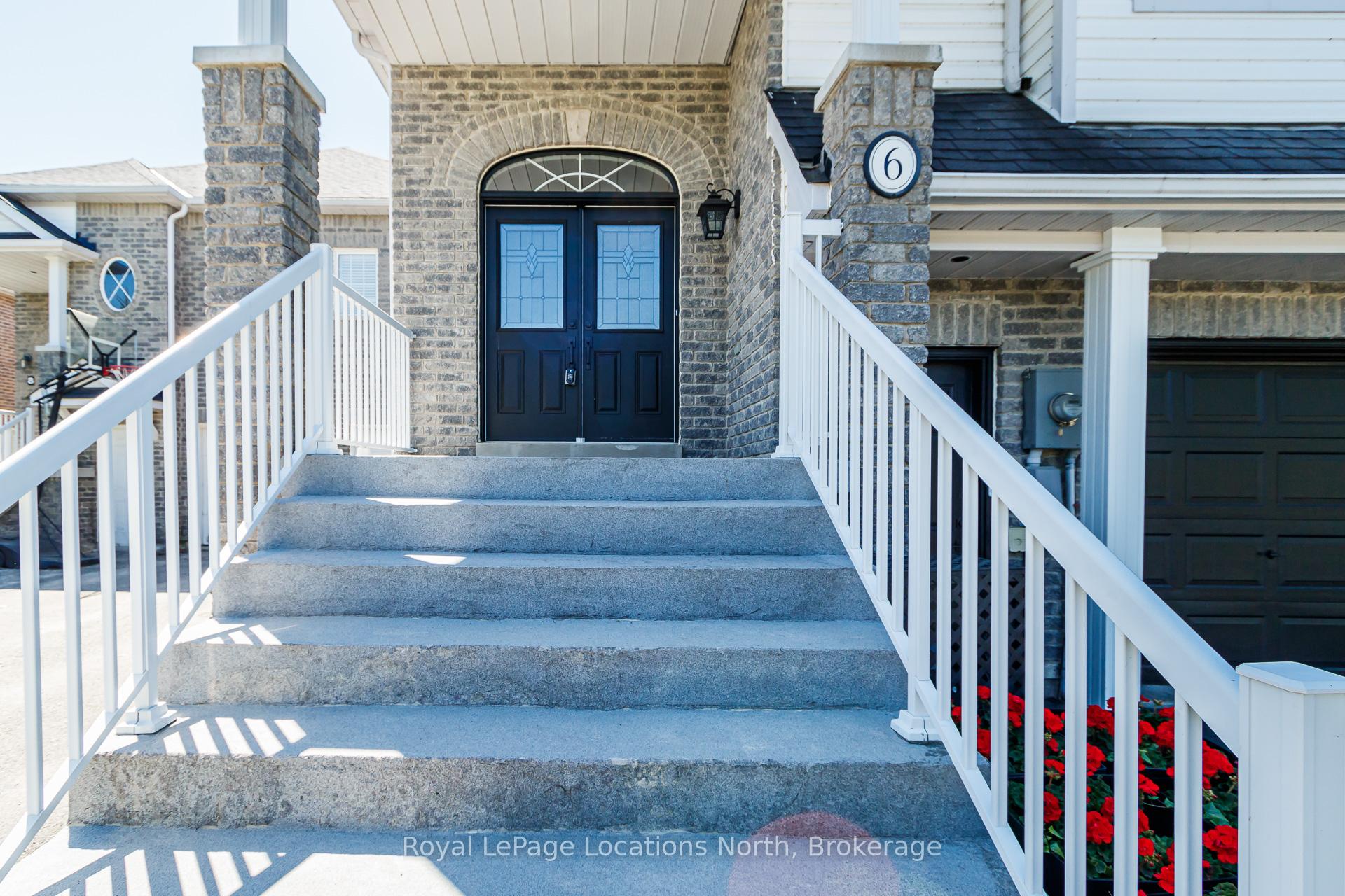 6 Thomas Drive, Collingwood — photo 3 of 5