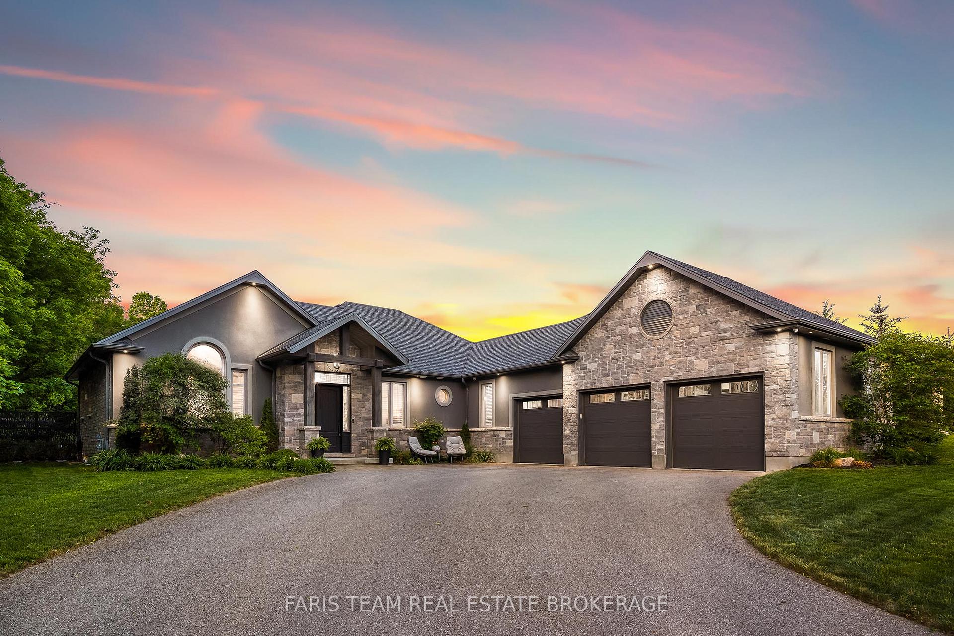 142 Mennill Drive, Springwater, ON L9X 0J2 — Springwater, Ontario
