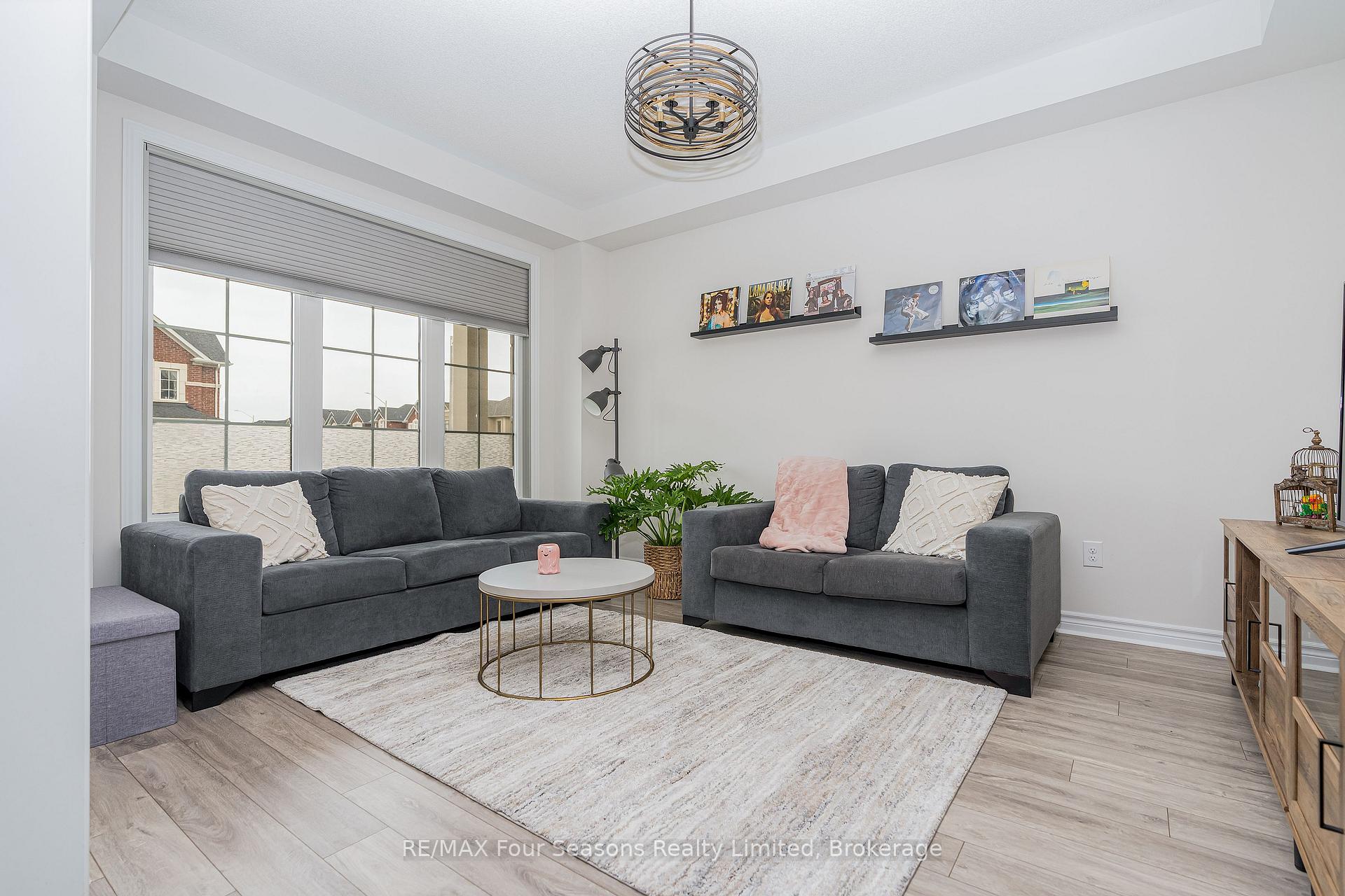 40 Kirby Avenue, Collingwood — photo 4 of 5