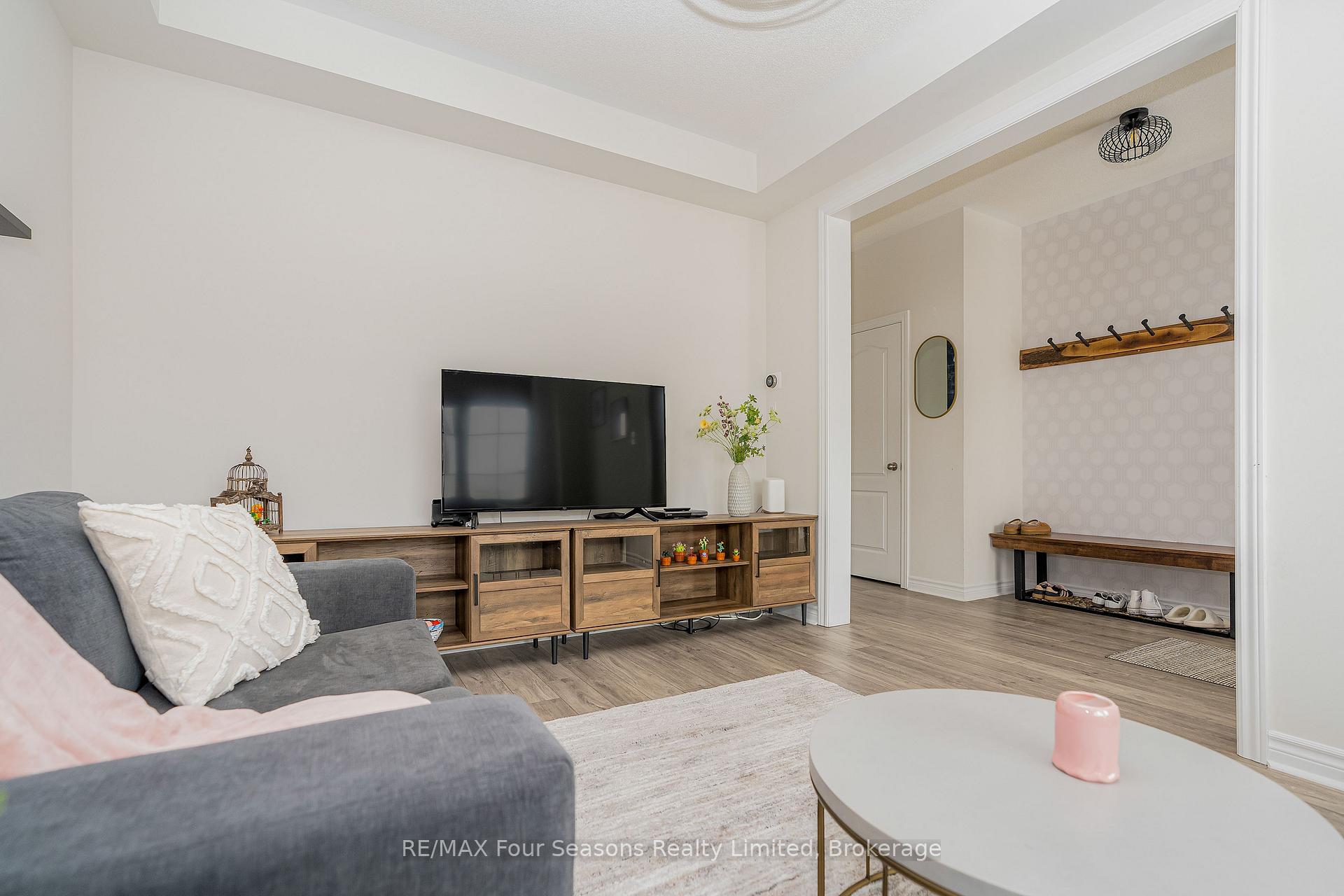 40 Kirby Avenue, Collingwood — photo 5 of 5