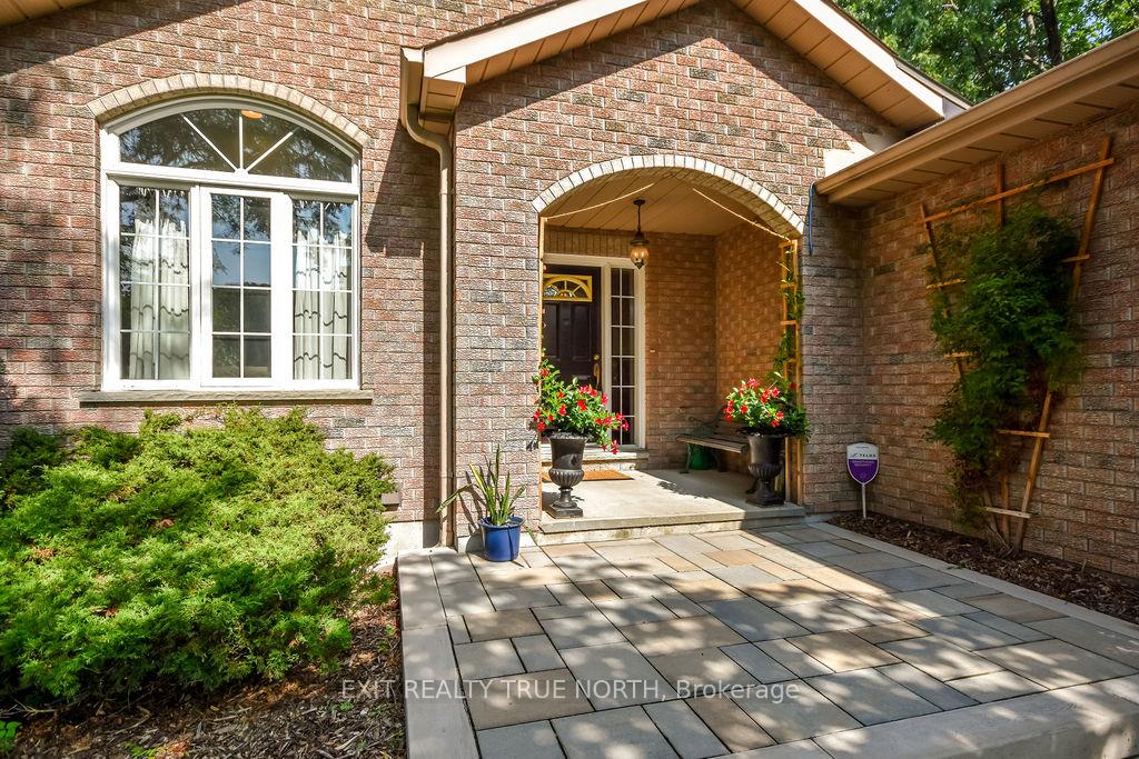28 Nicholson Crescent, Springwater — photo 4 of 5