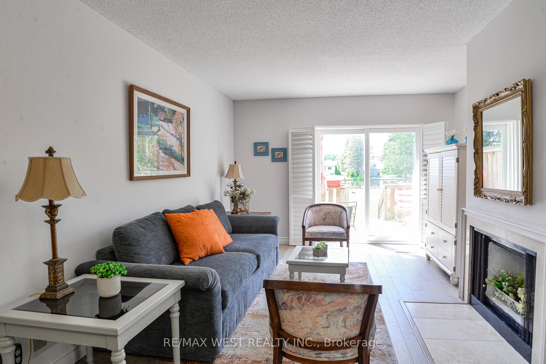 60 Laguna Parkway 16, Ramara — photo 3 of 5