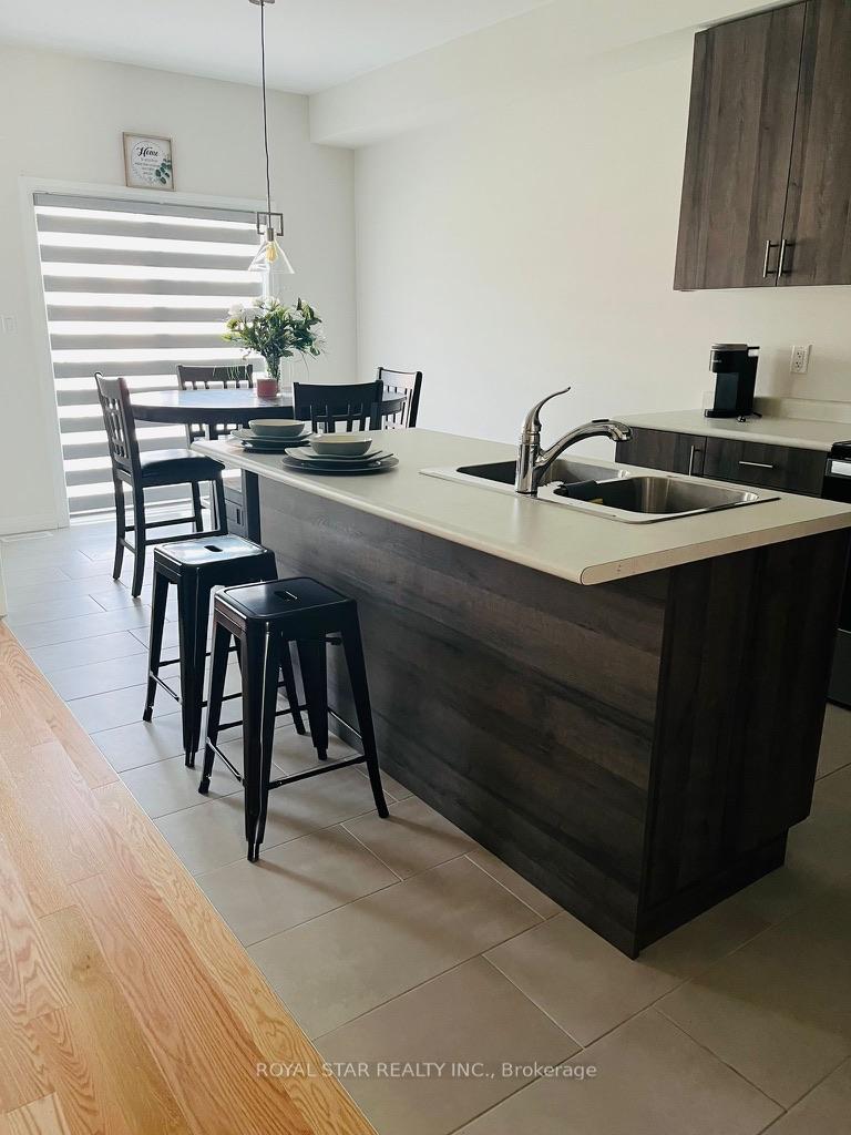 7 Federica Crescent, Wasaga Beach — photo 4 of 5