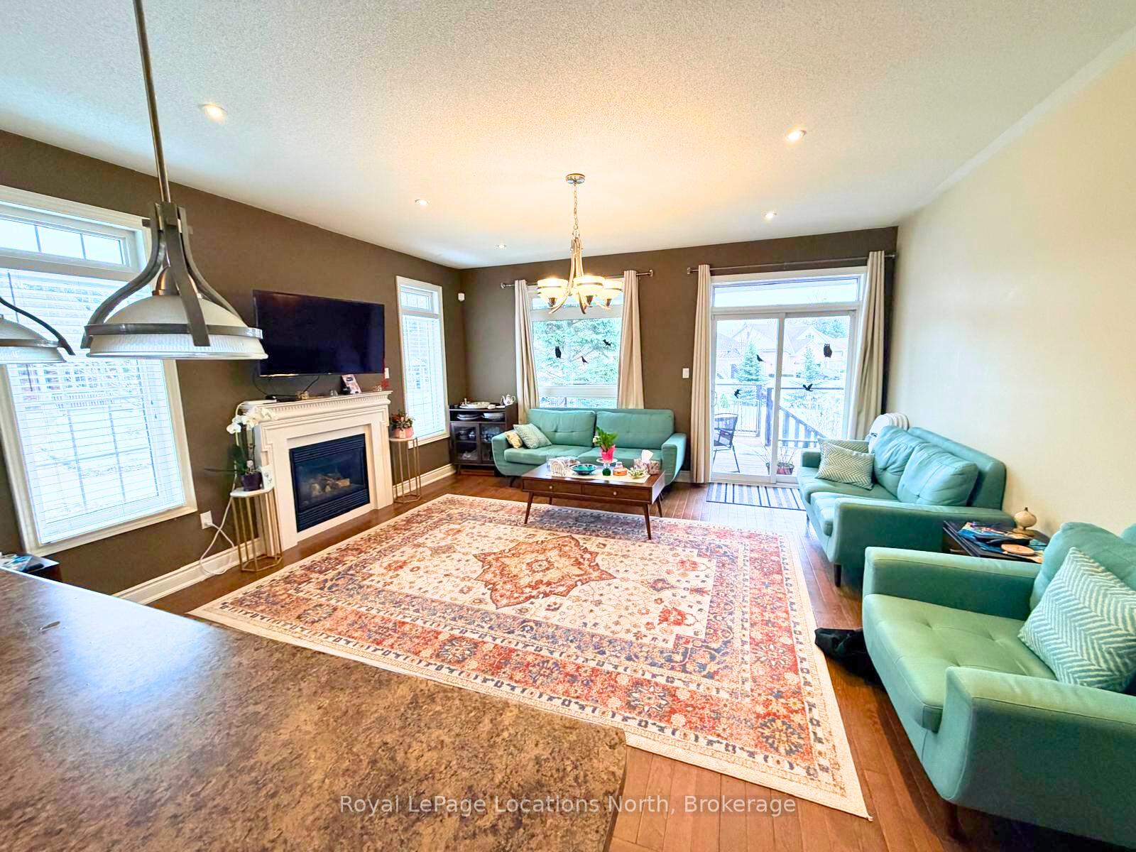 1 Masters Lane Main Floor Unit, Wasaga Beach — photo 2 of 5