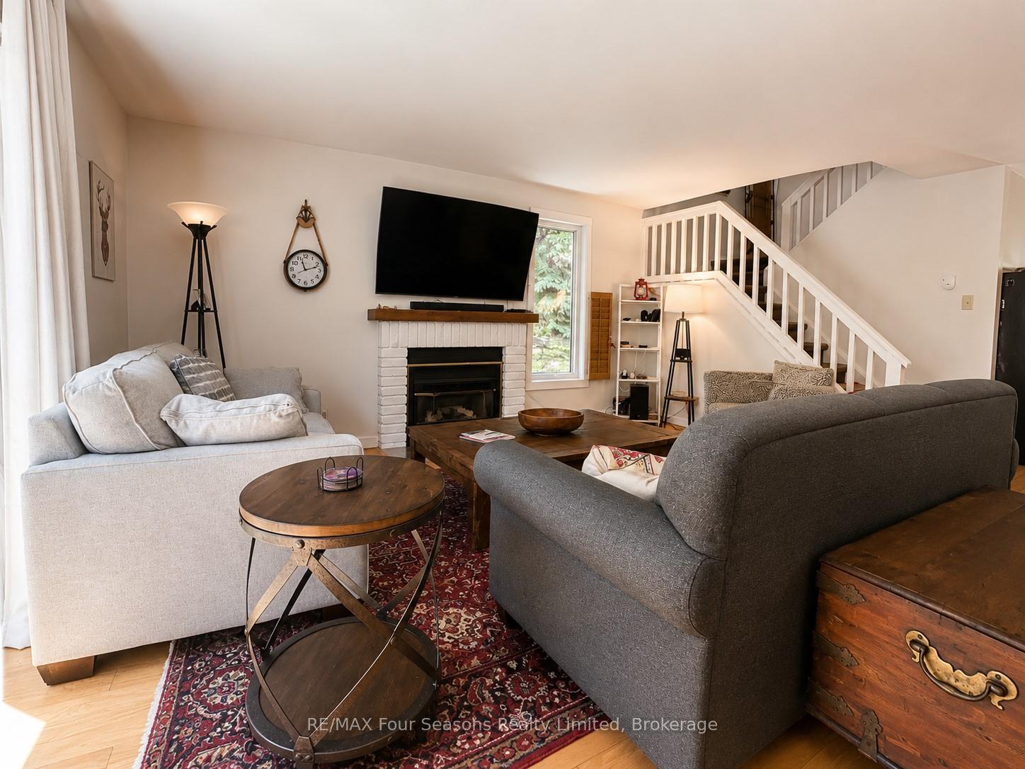 158 Escarpment Crescent 18, Collingwood — photo 5 of 5