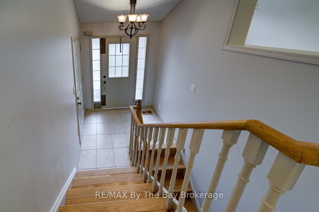 39 Rose Valley Way, Wasaga Beach — photo 4 of 5